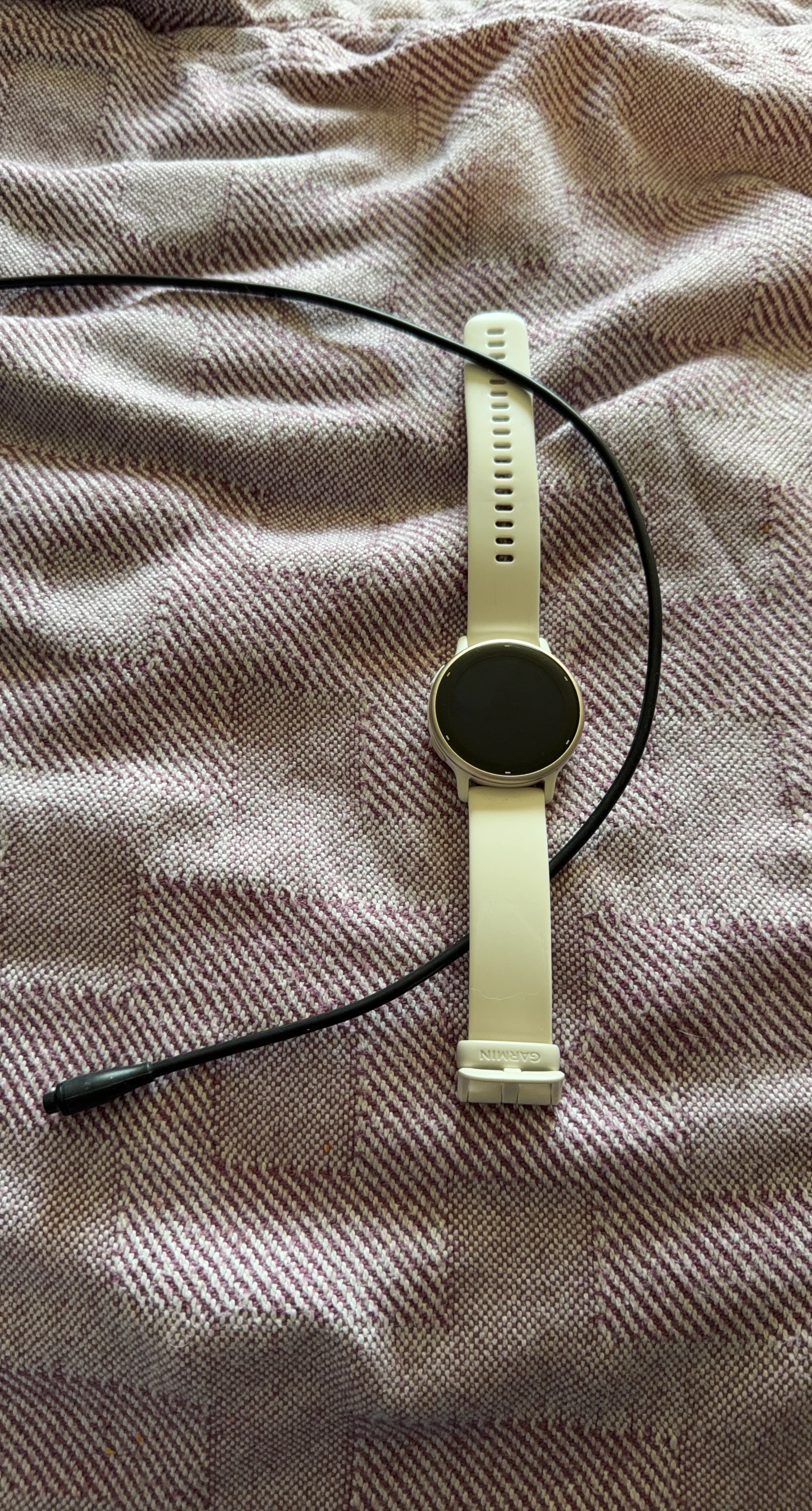 Garmin vívoactive 5 Smartwatch with Charging Cable