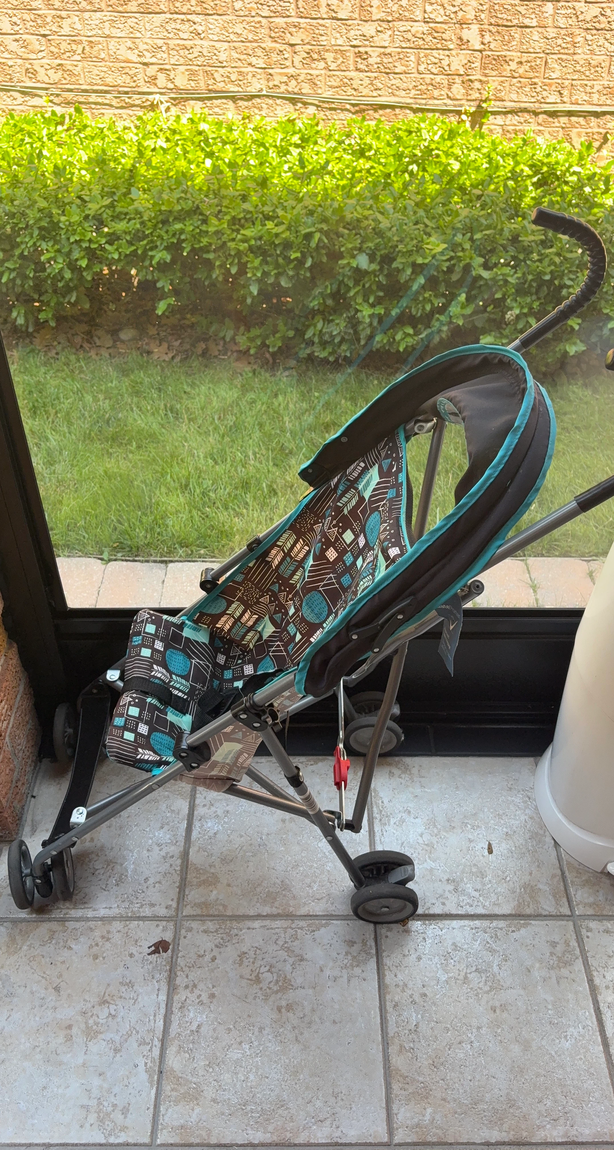 Lightweight Stroller with Teal and Brown Pattern