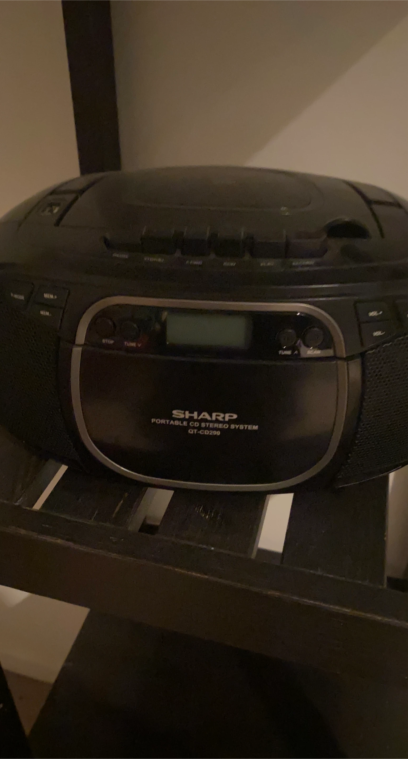 Sharp QT-CD200 Portable CD Stereo System Boombox