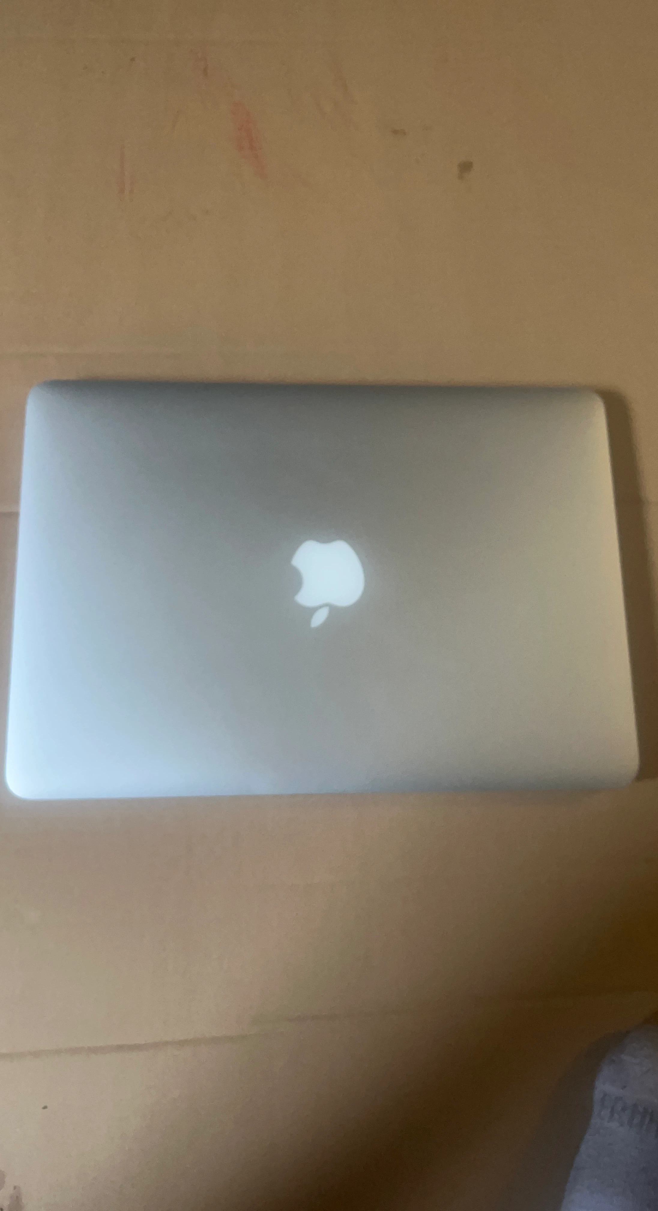 Apple MacBook Laptop