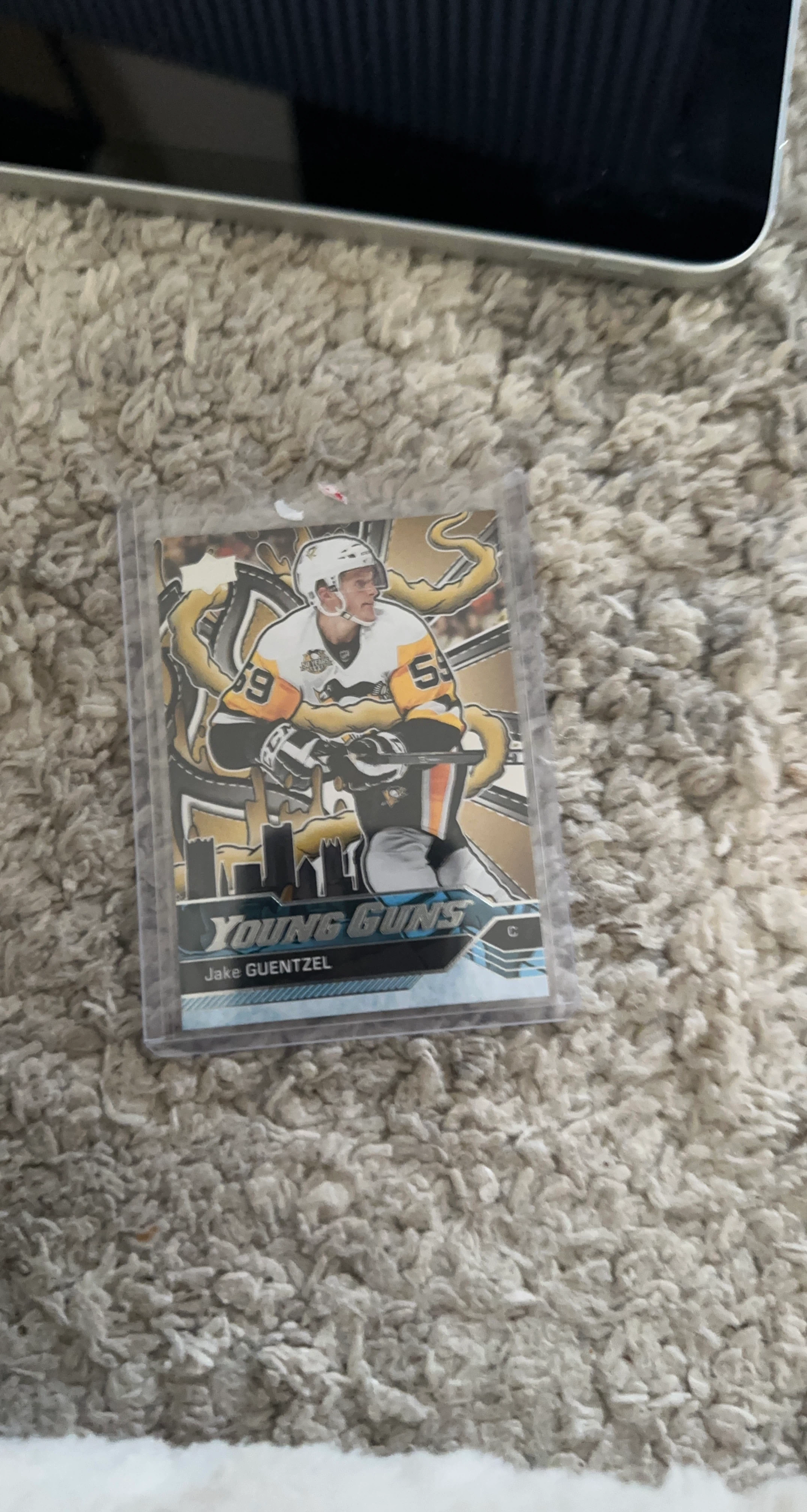 Jake Guentzel Young Guns Hockey Card
