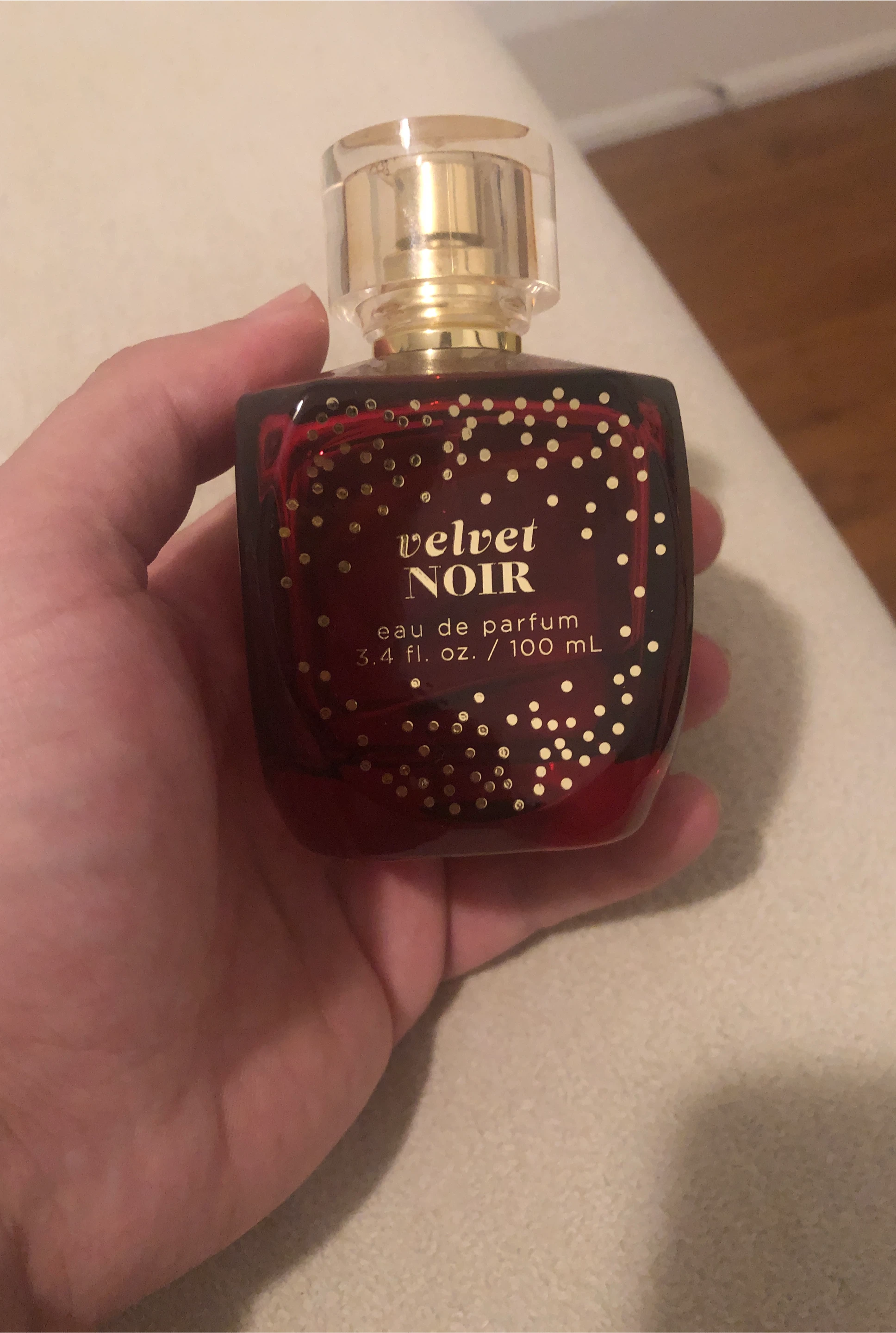 Velvet Noir Eau de Parfum - 100 mL