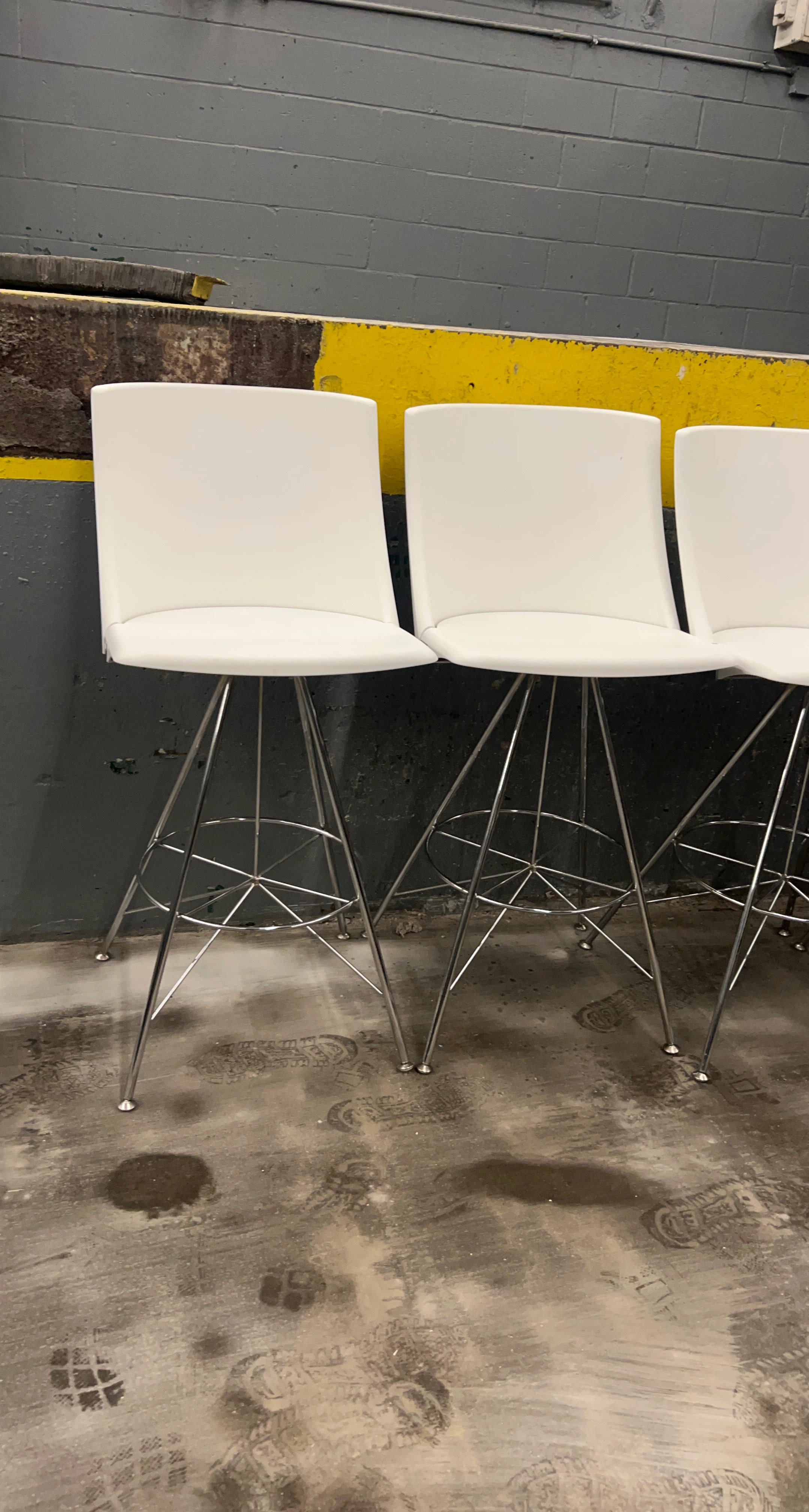 White Bar Stools (Set of 6)