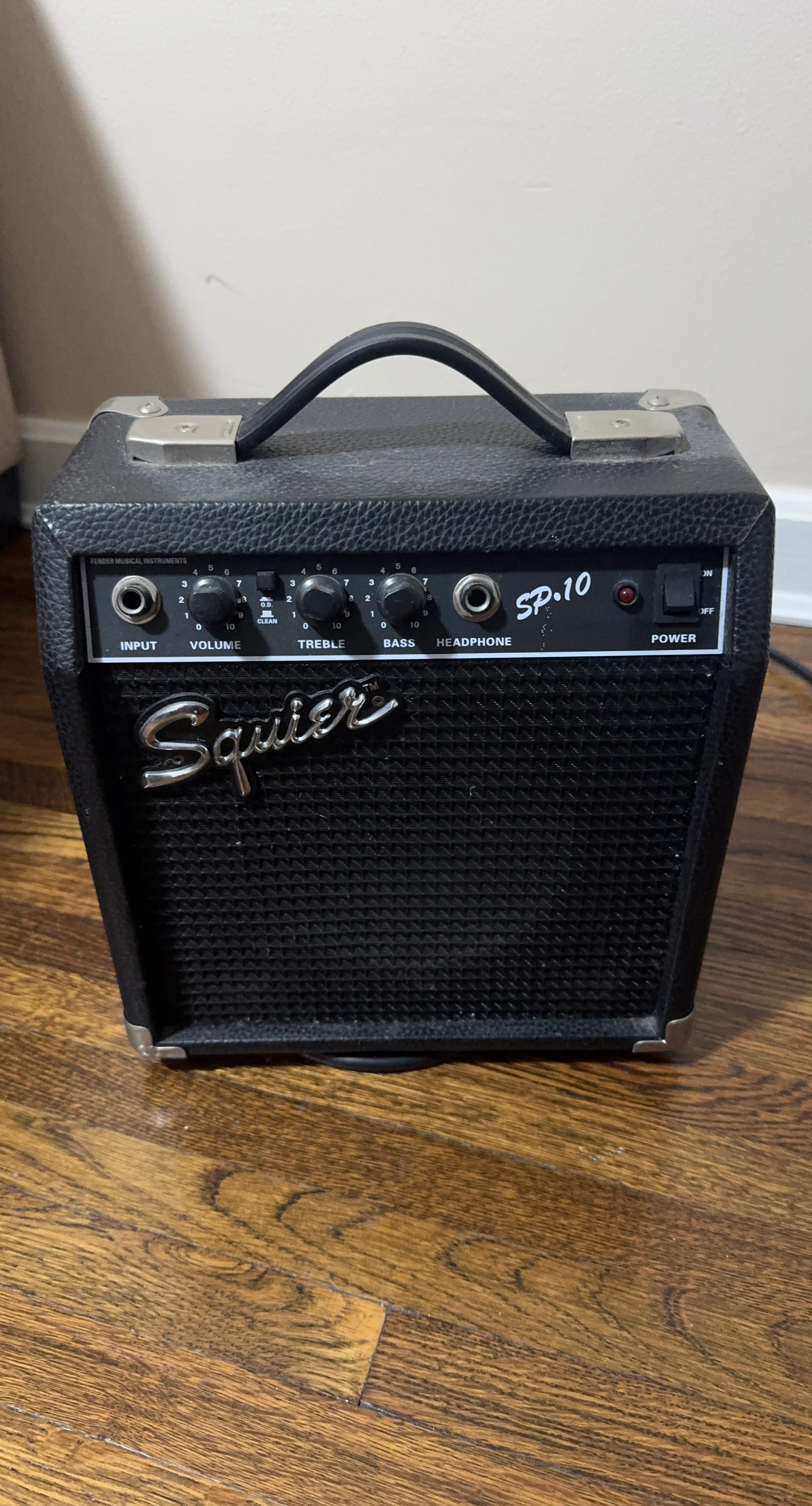 Squier SP-10 Guitar Amplifier