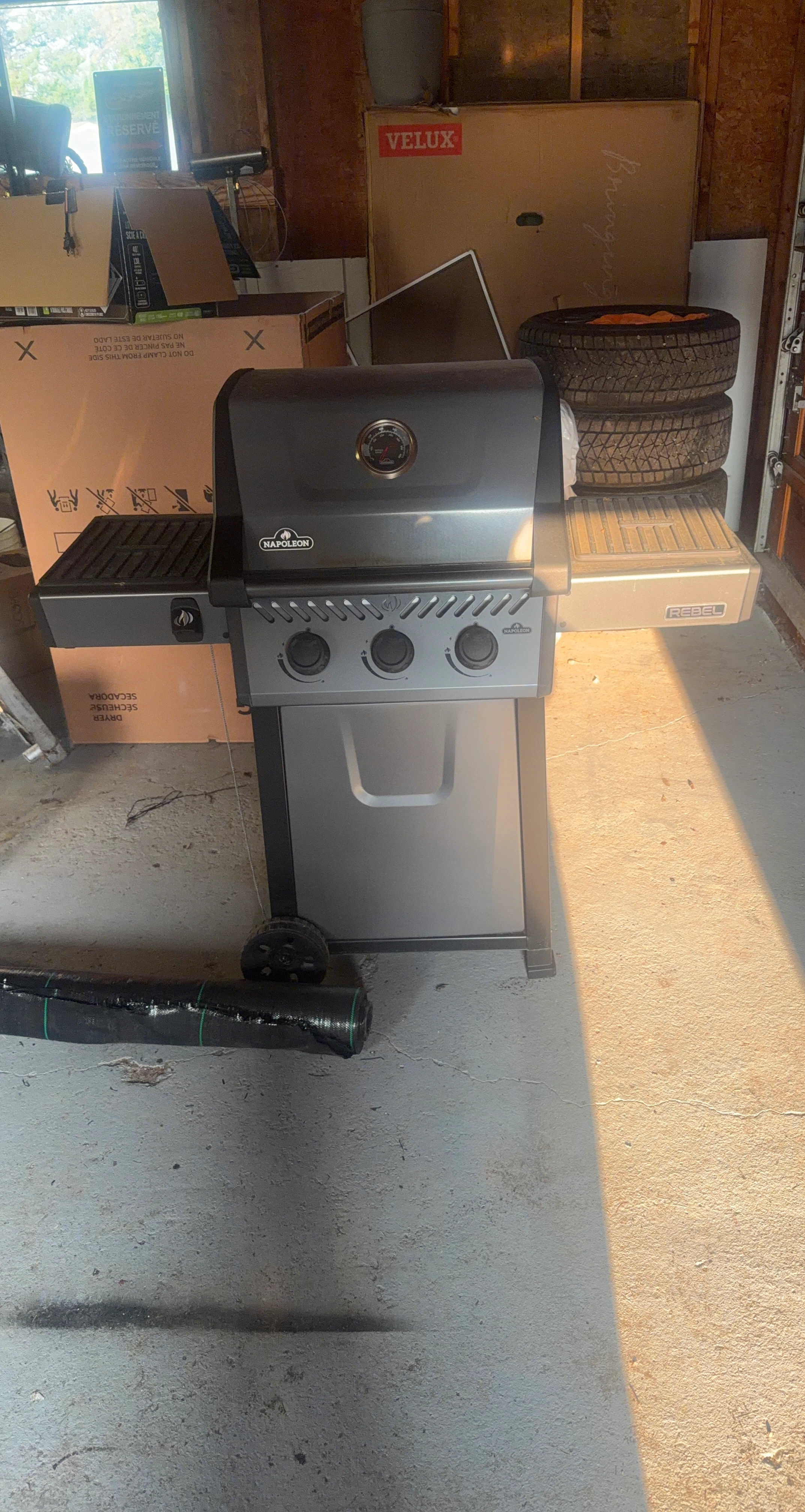 Napoleon Rebel nature gaz Grill