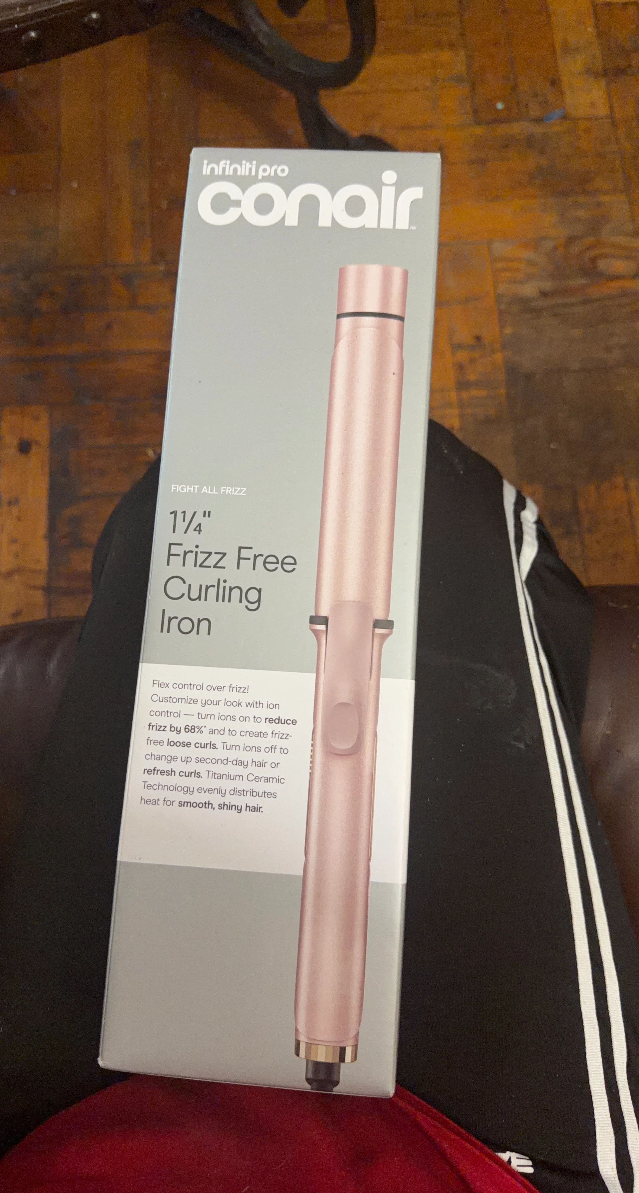 Conair Infiniti Pro 1 1/4" Frizz Free Curling Iron