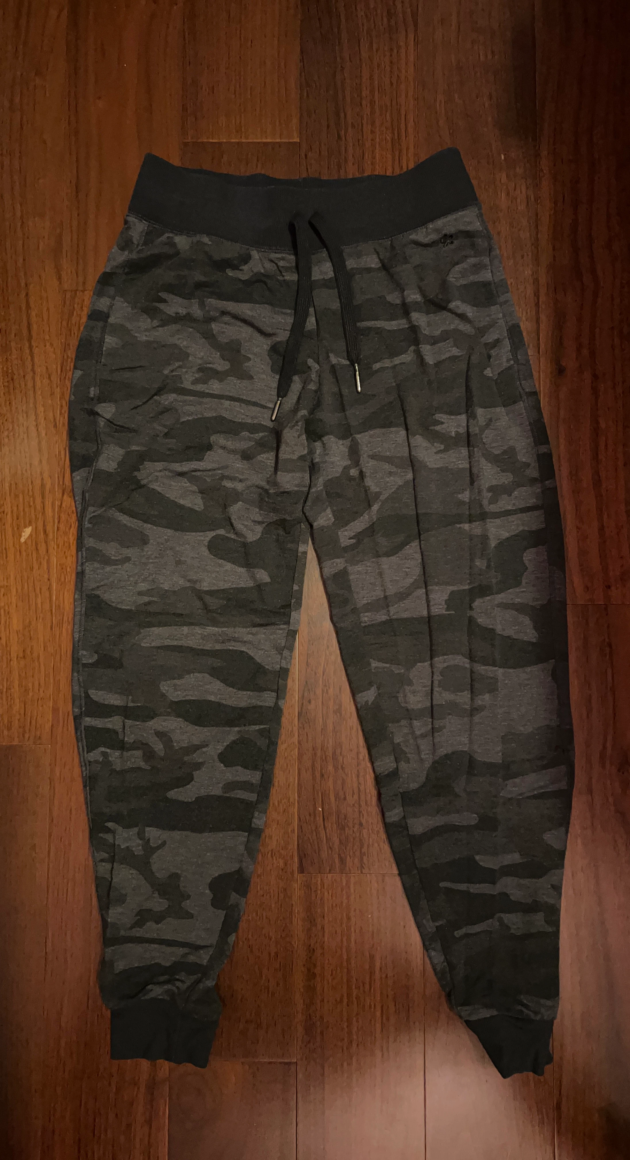 Tuff Athletics Camo Joggers Size S