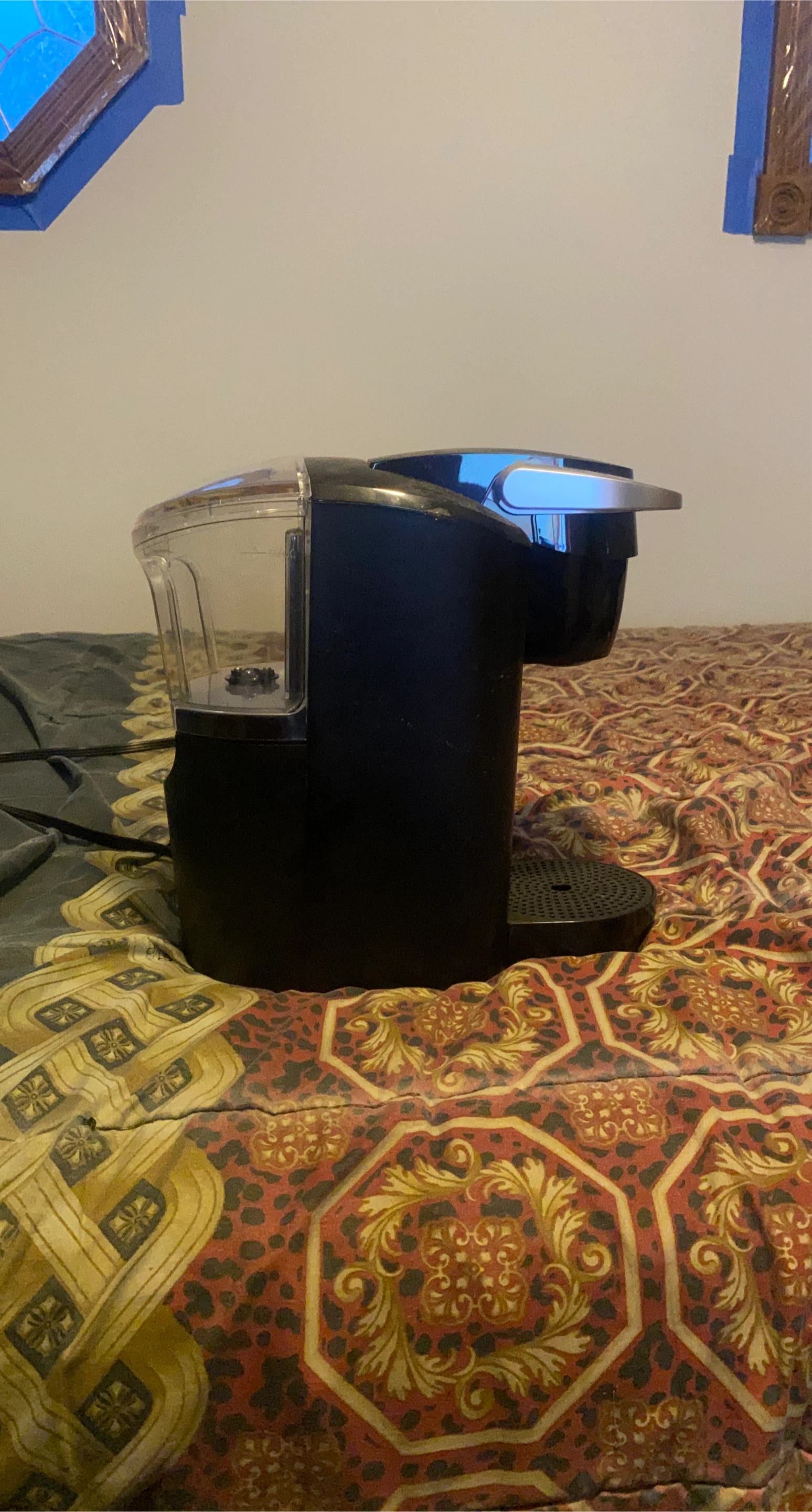 Black Single-Serve Coffee Maker
