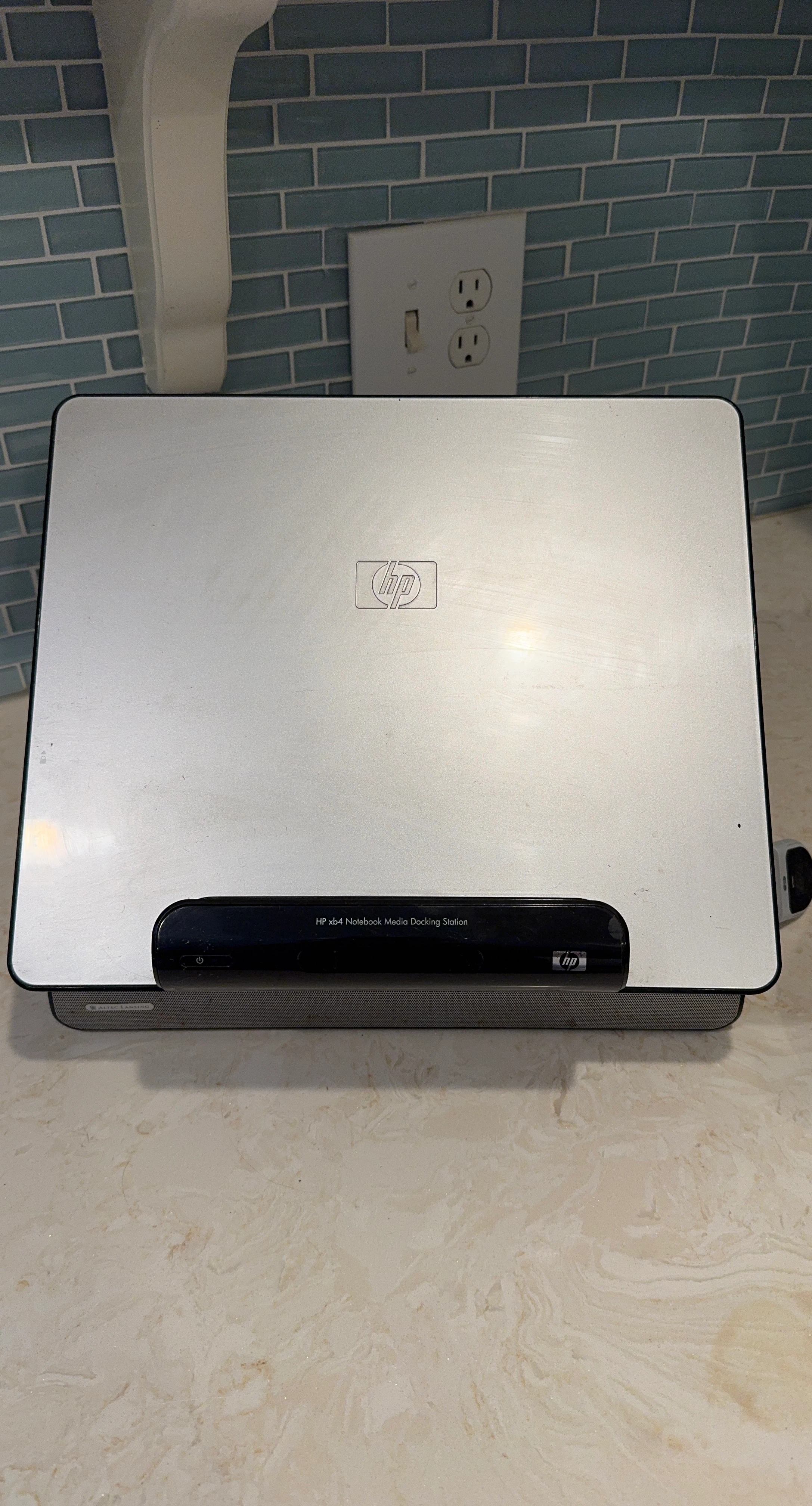 HP xb4 Notebook Media Docking Station