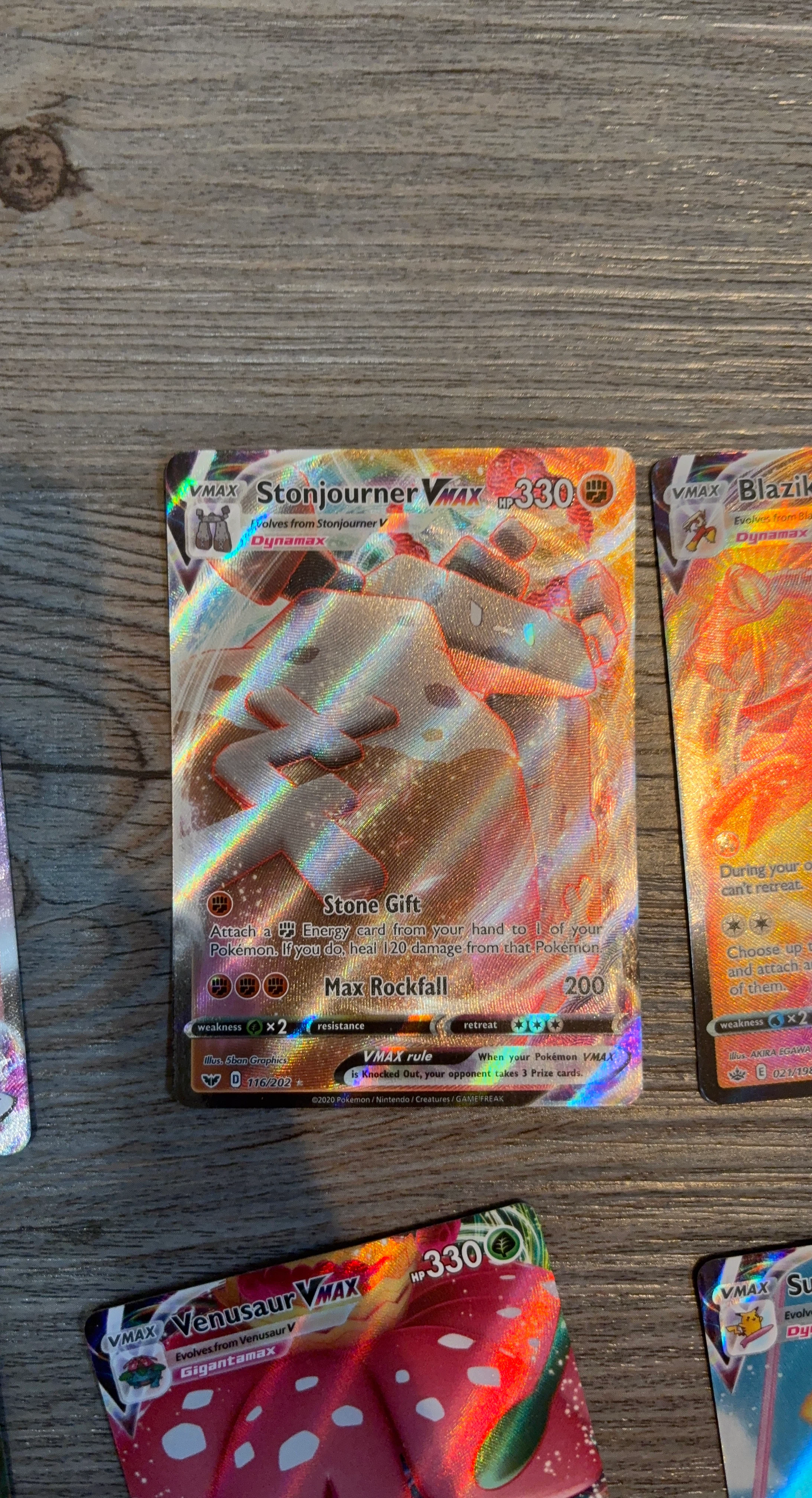 Pokemon Stonjourner VMAX Trading Card 116/202