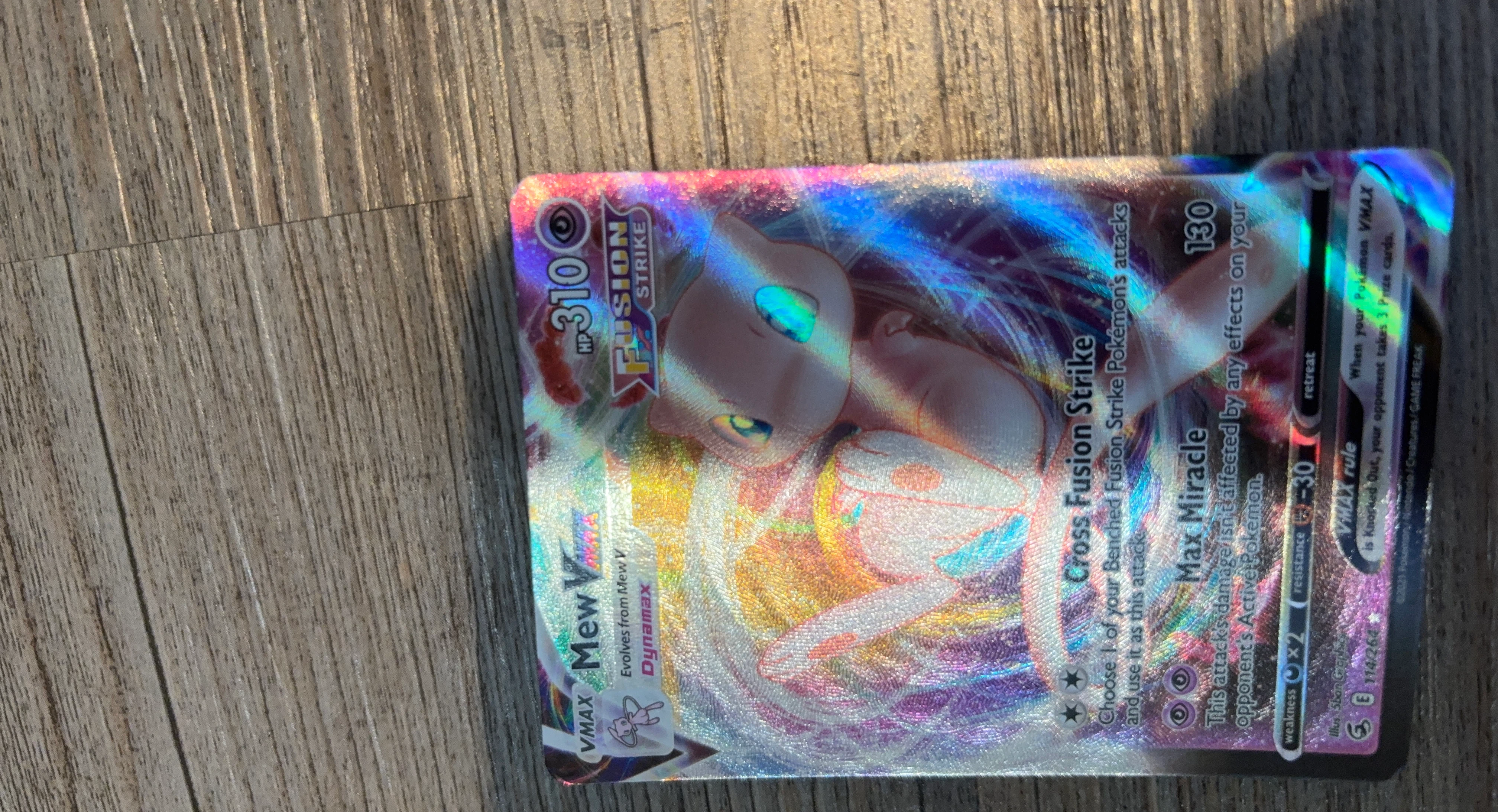 Pokemon Mew VMAX Fusion Strike Card