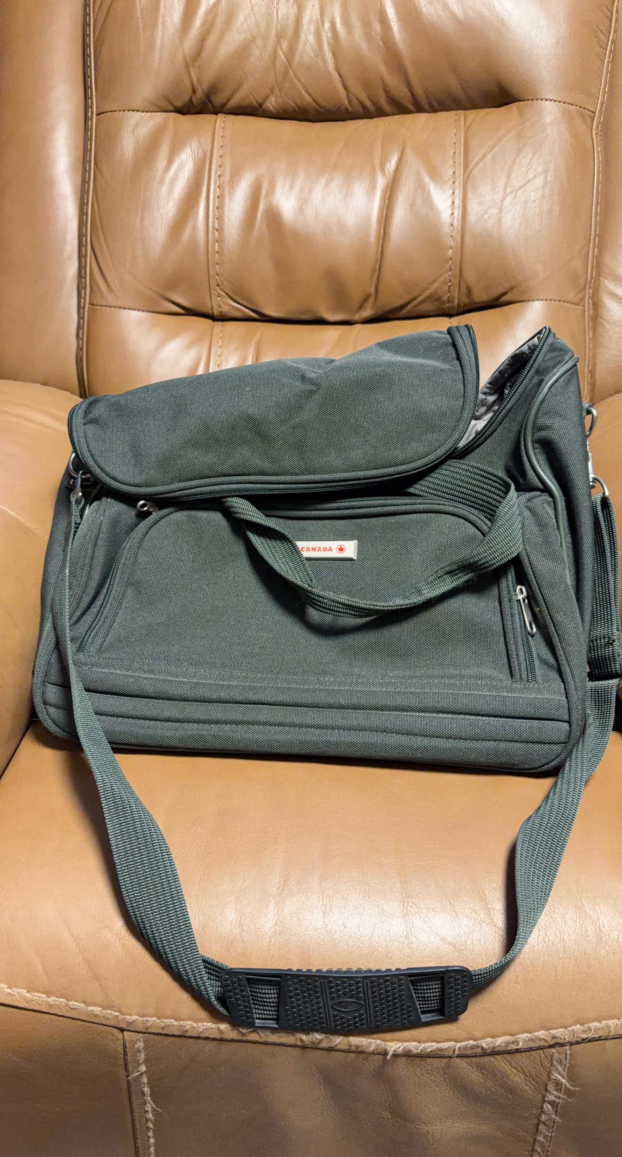 Canada Luggage Carry-On Bag