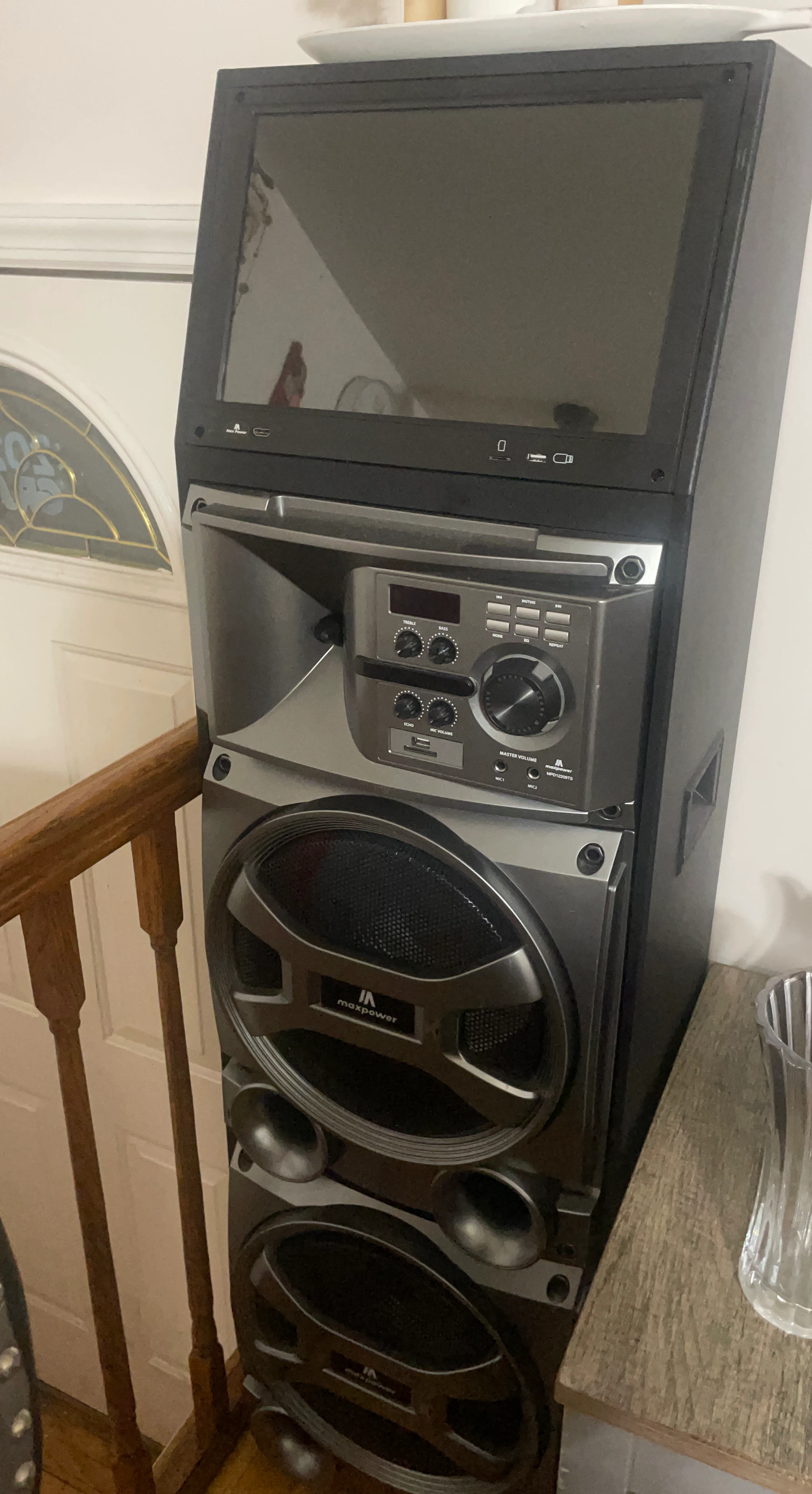 Maxpower Bluetooth Speaker System with Screen