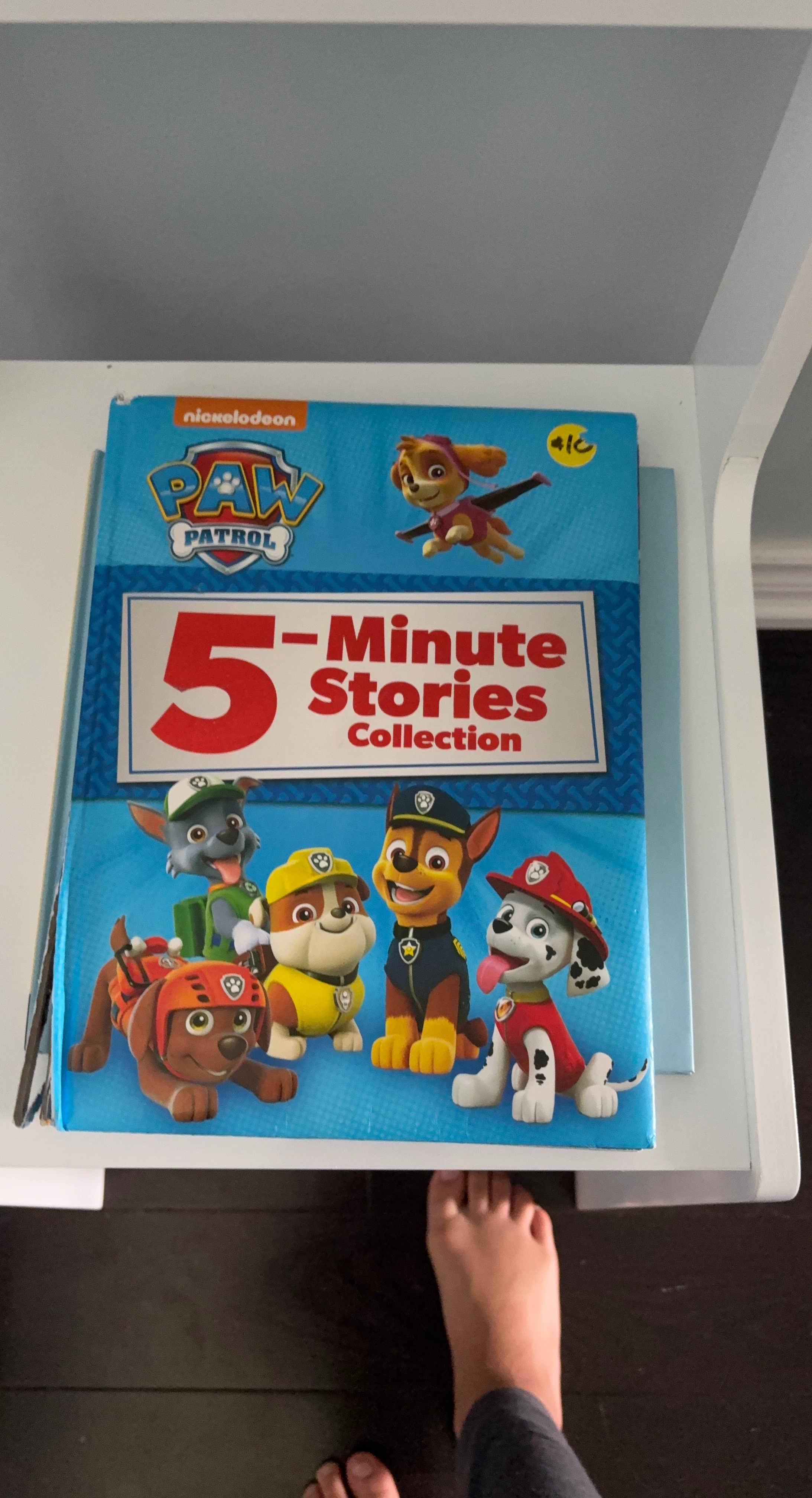 Paw Patrol 5-Minute Stories Collection Book