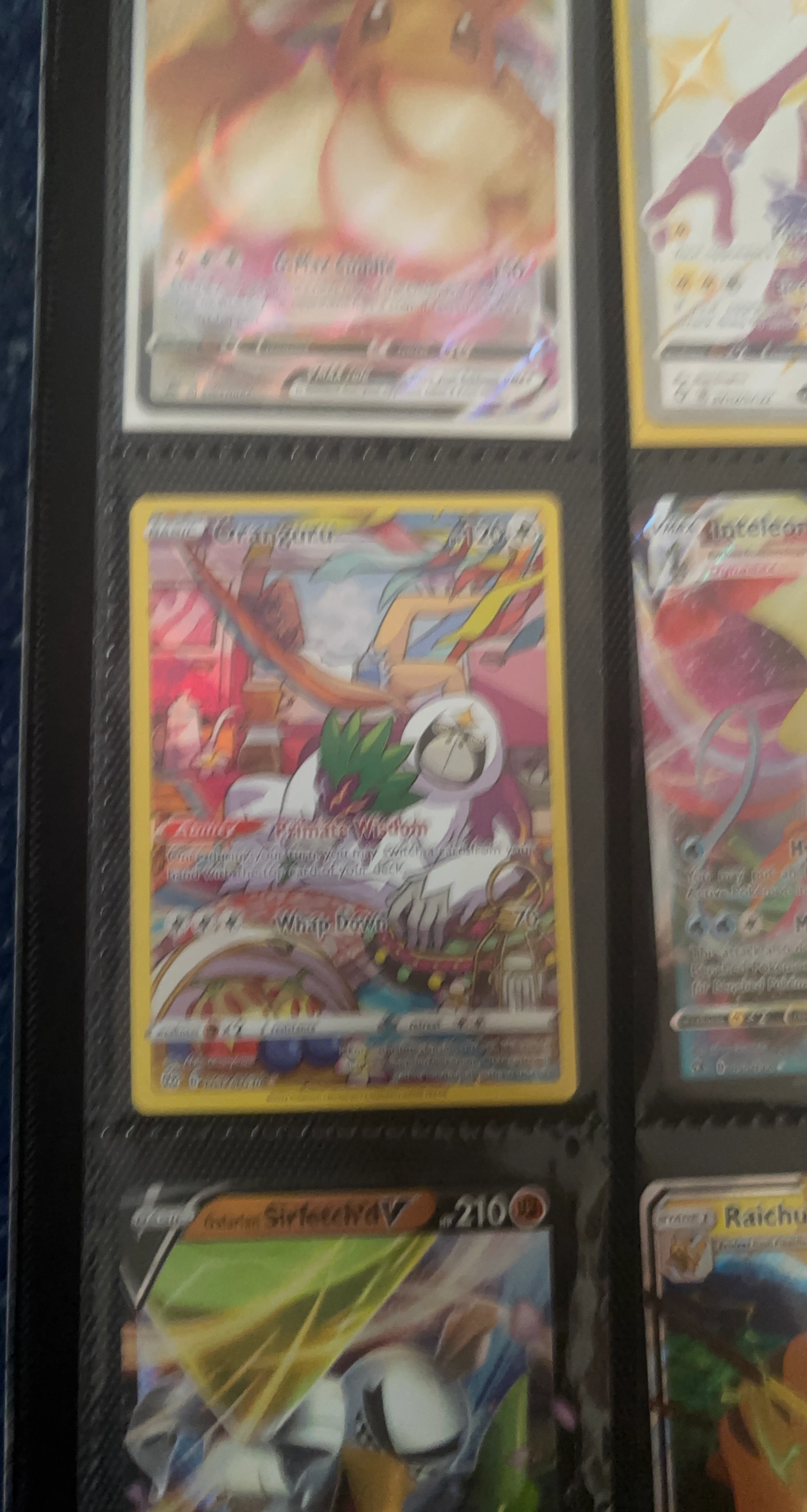 Oranguru V Pokémon Card