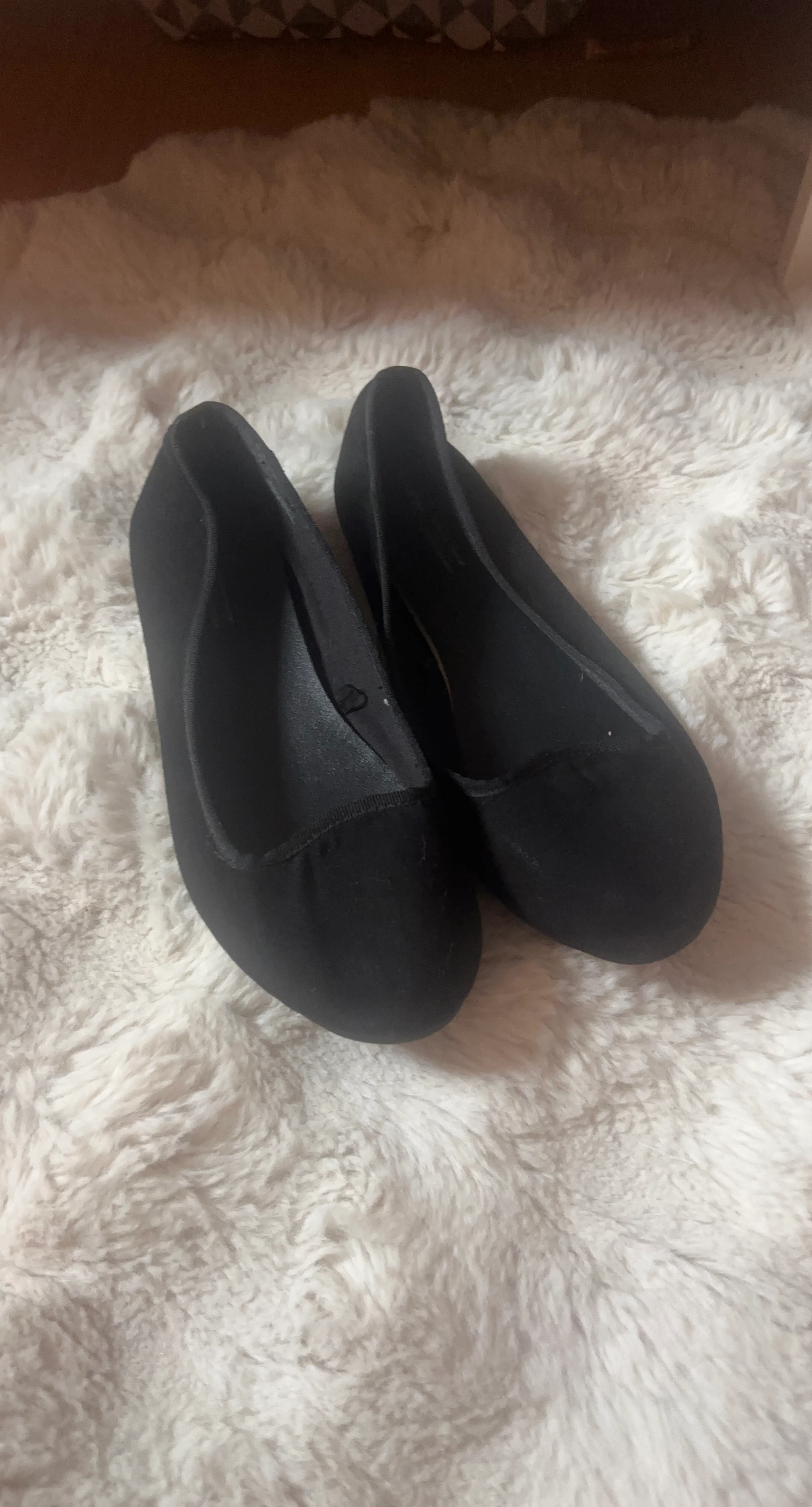Black Ballet Flats