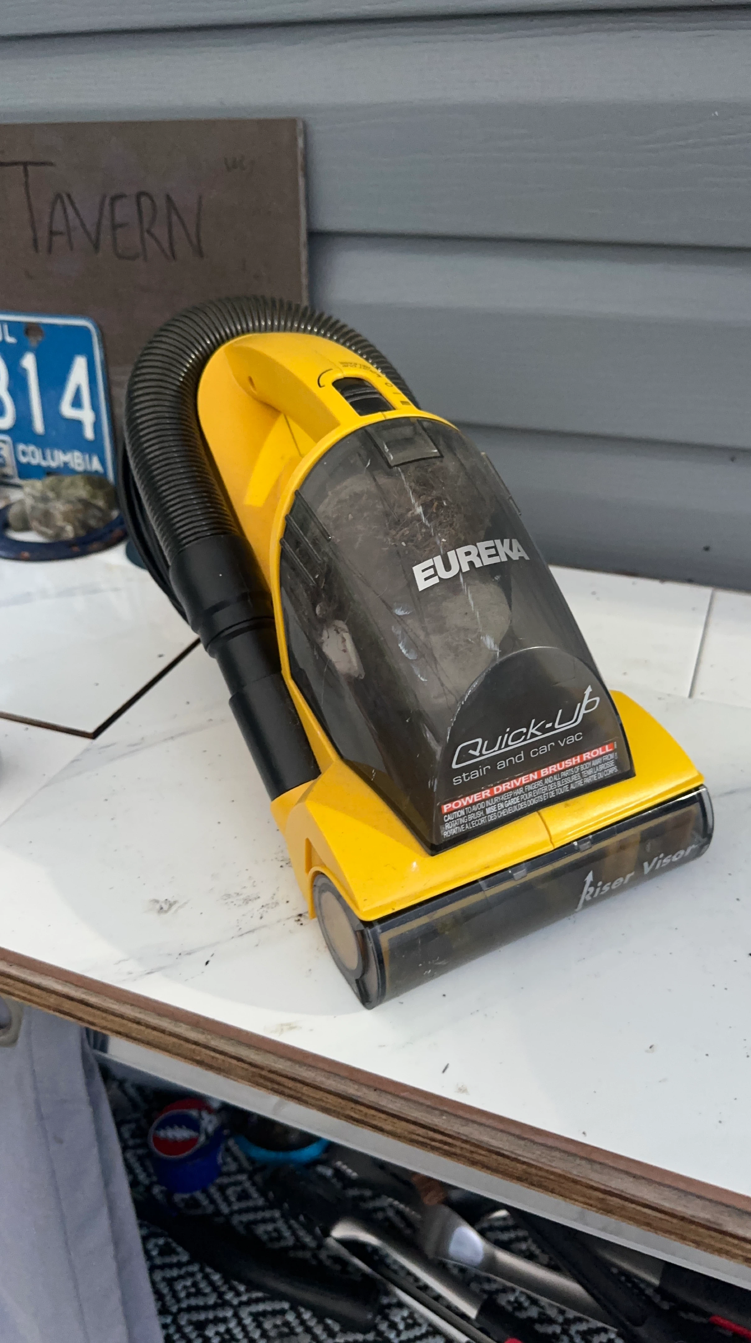 Eureka Quick-Up Stair and Car Vac