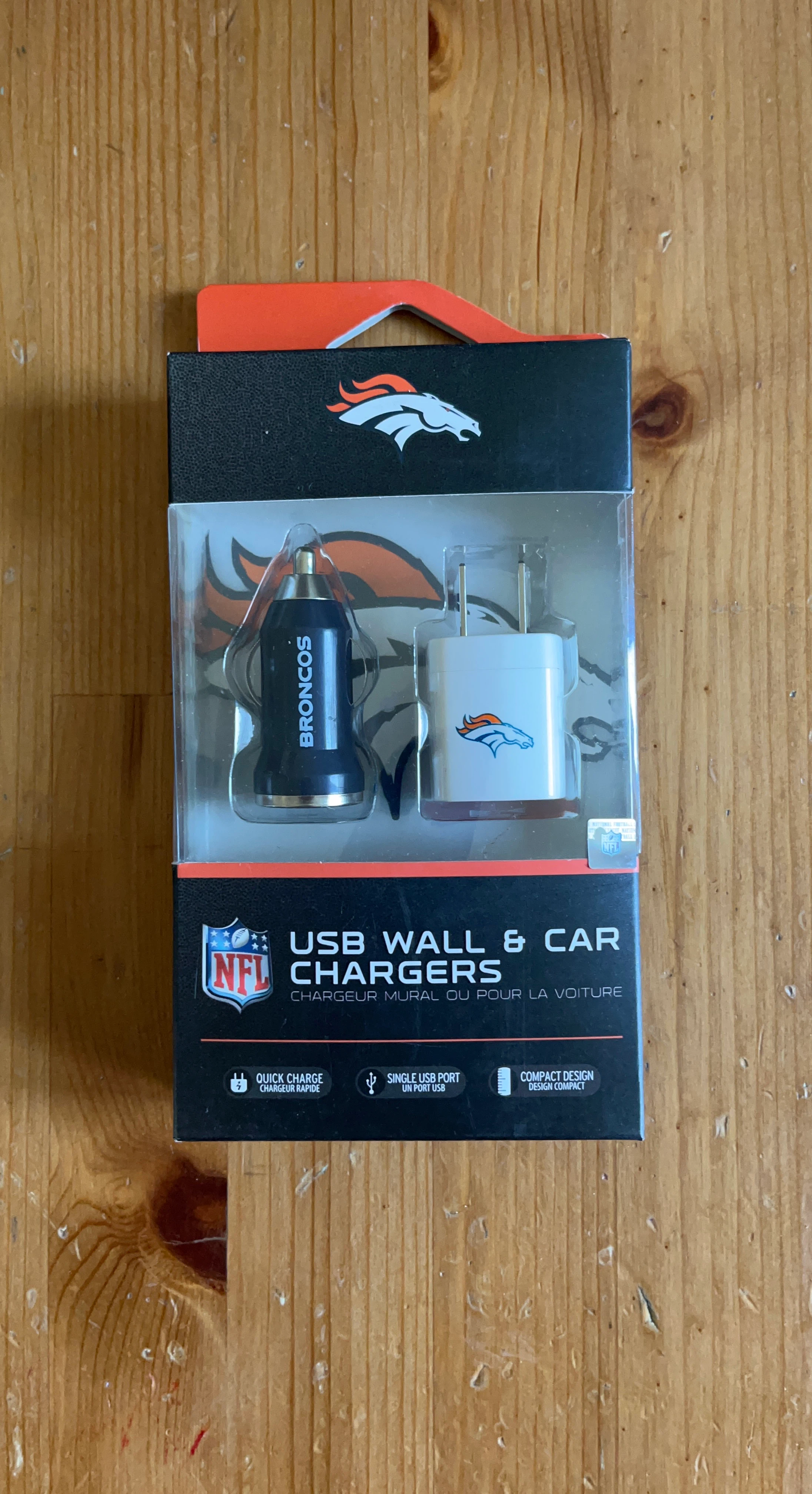 Denver Broncos NFL USB Wall & Car Charger Set