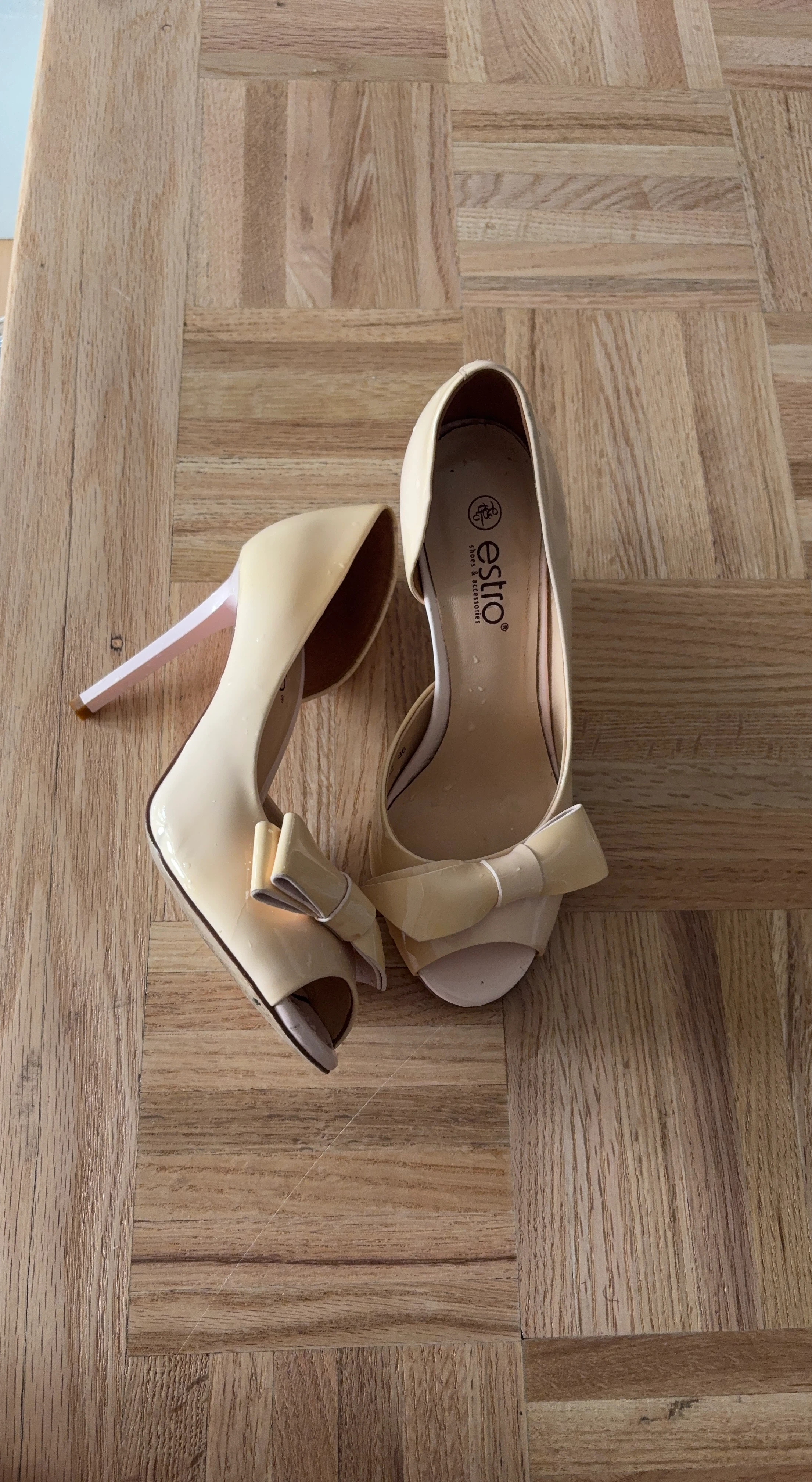 Estro Shoes Peep Toe Bow Heels