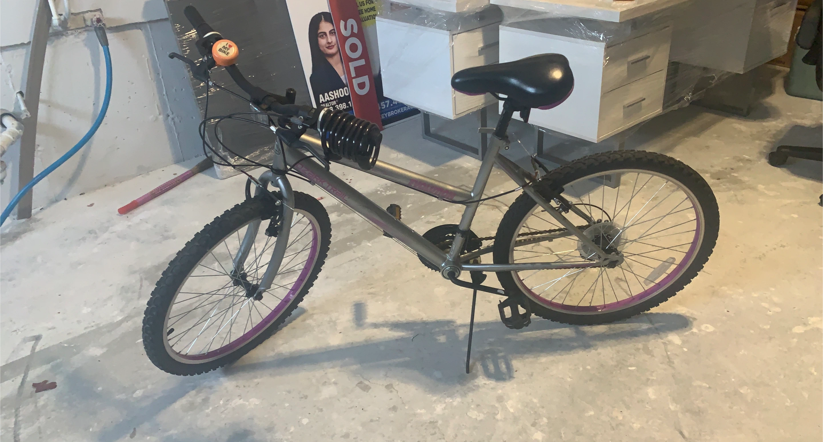 Diamondback "Oasis Trail" Mountain Bike