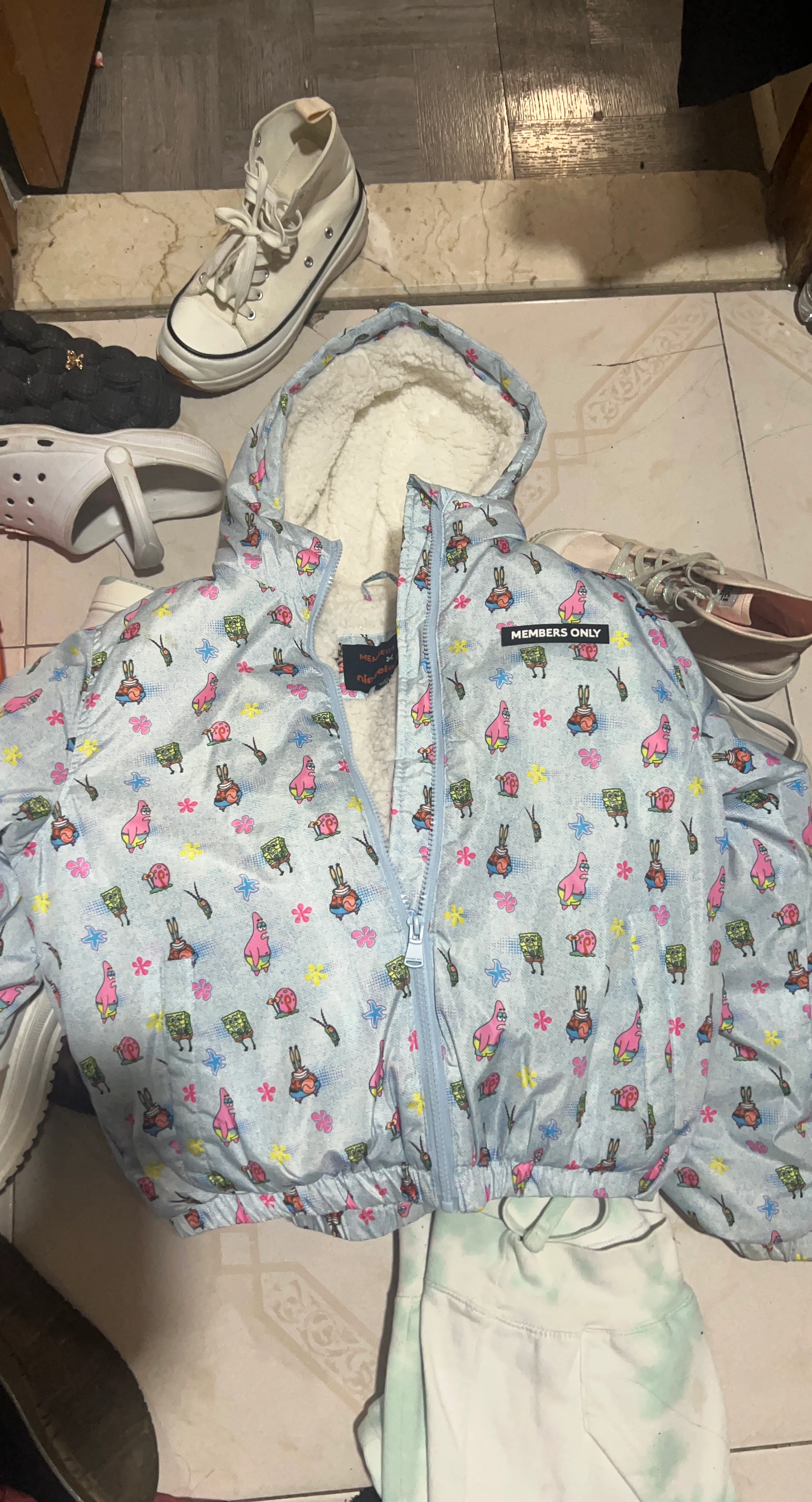 Members Only Nickelodeon SpongeBob Jacket Size M
