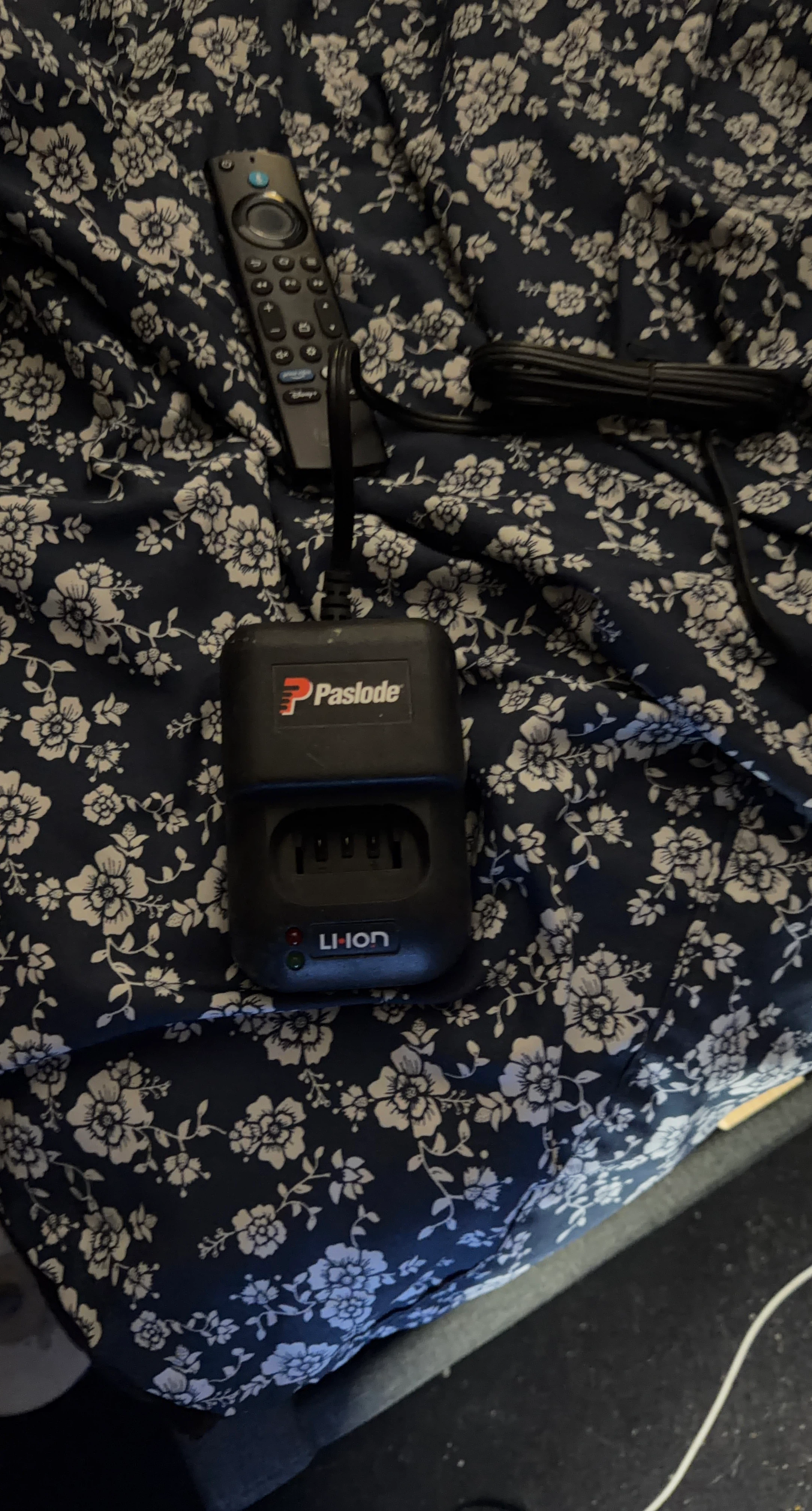 Paslode Li-Ion Battery Charger