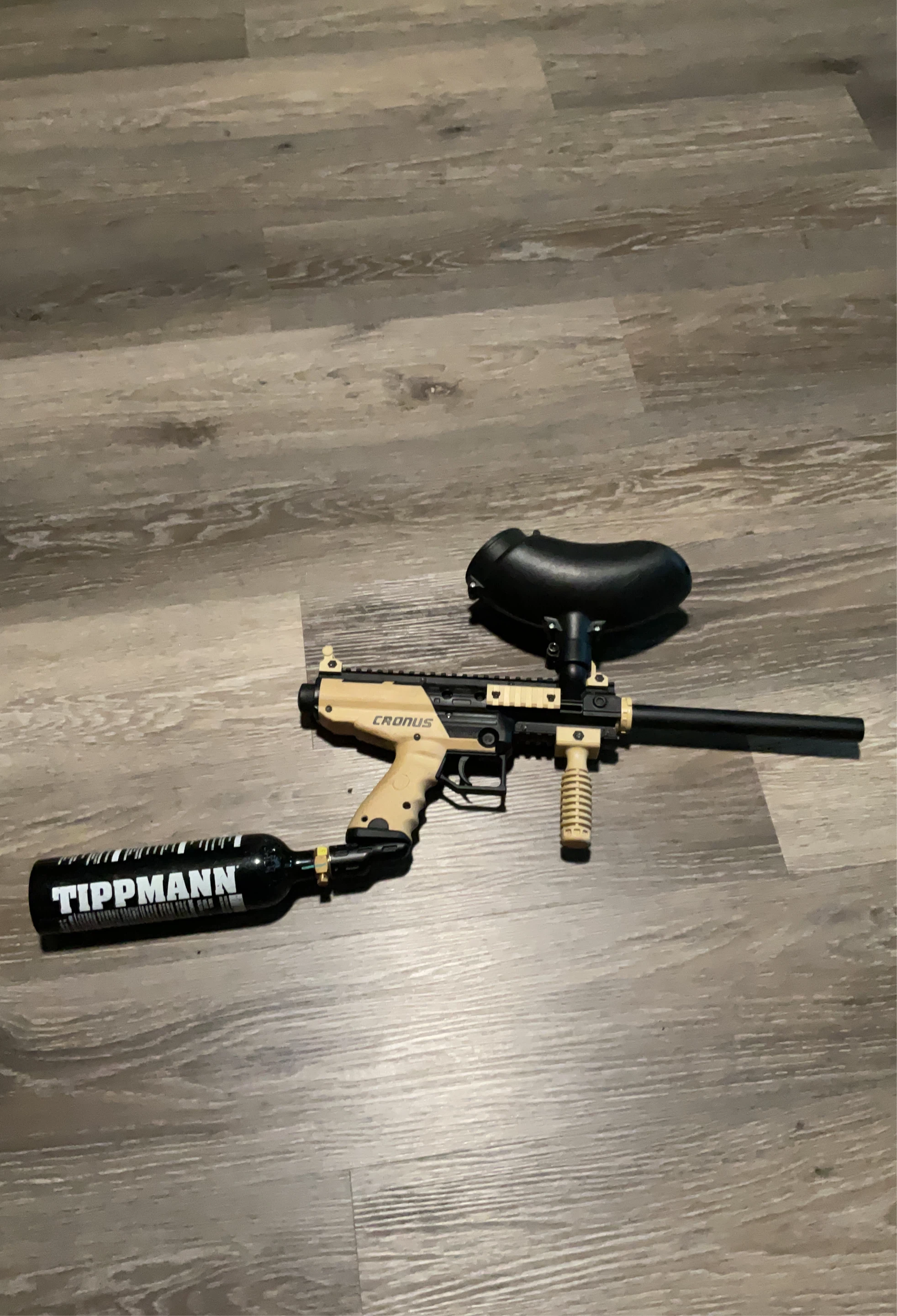 Tippmann Cronus Paintball Gun with Tank