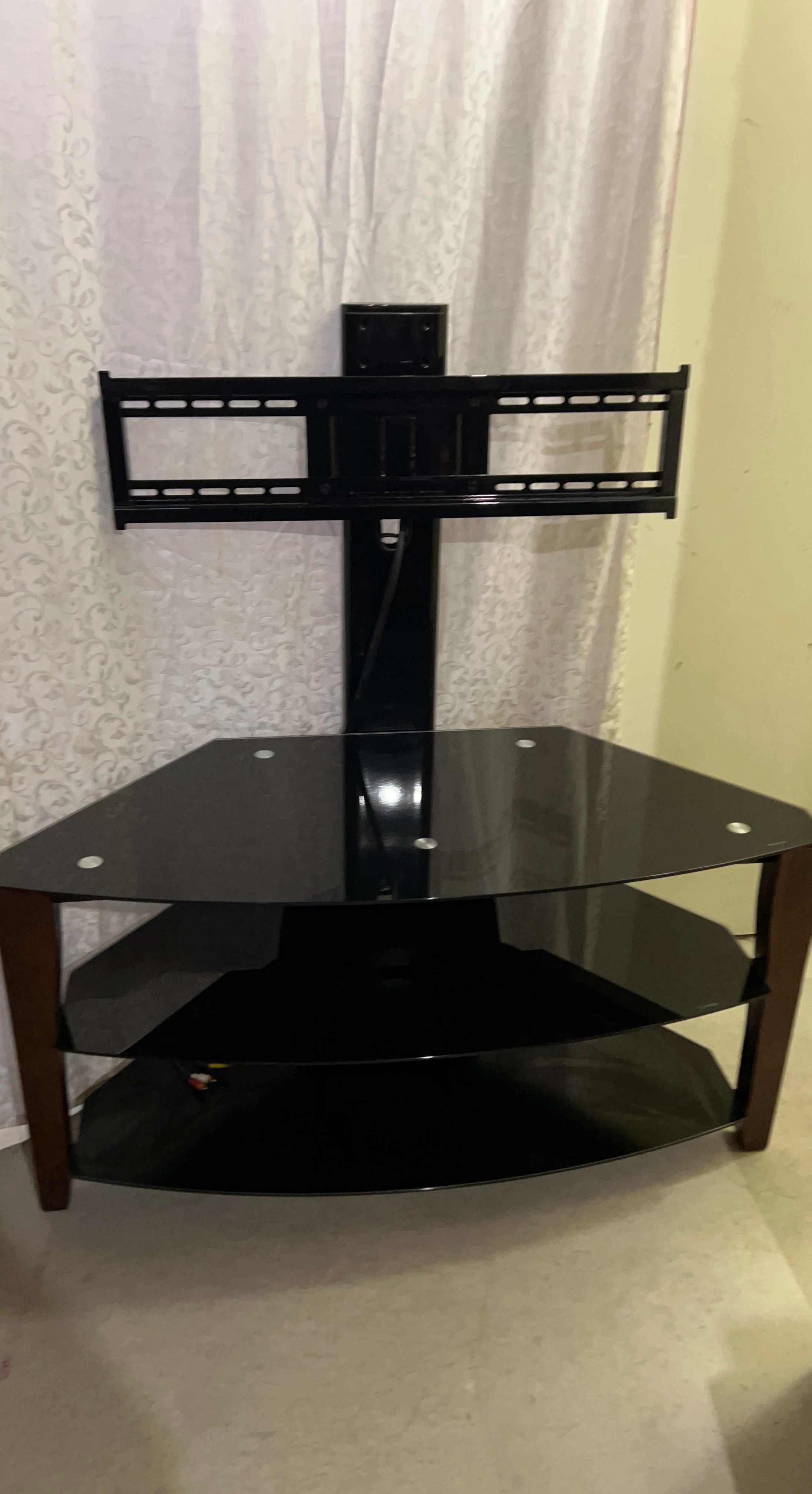 Corner TV Stand with Mount