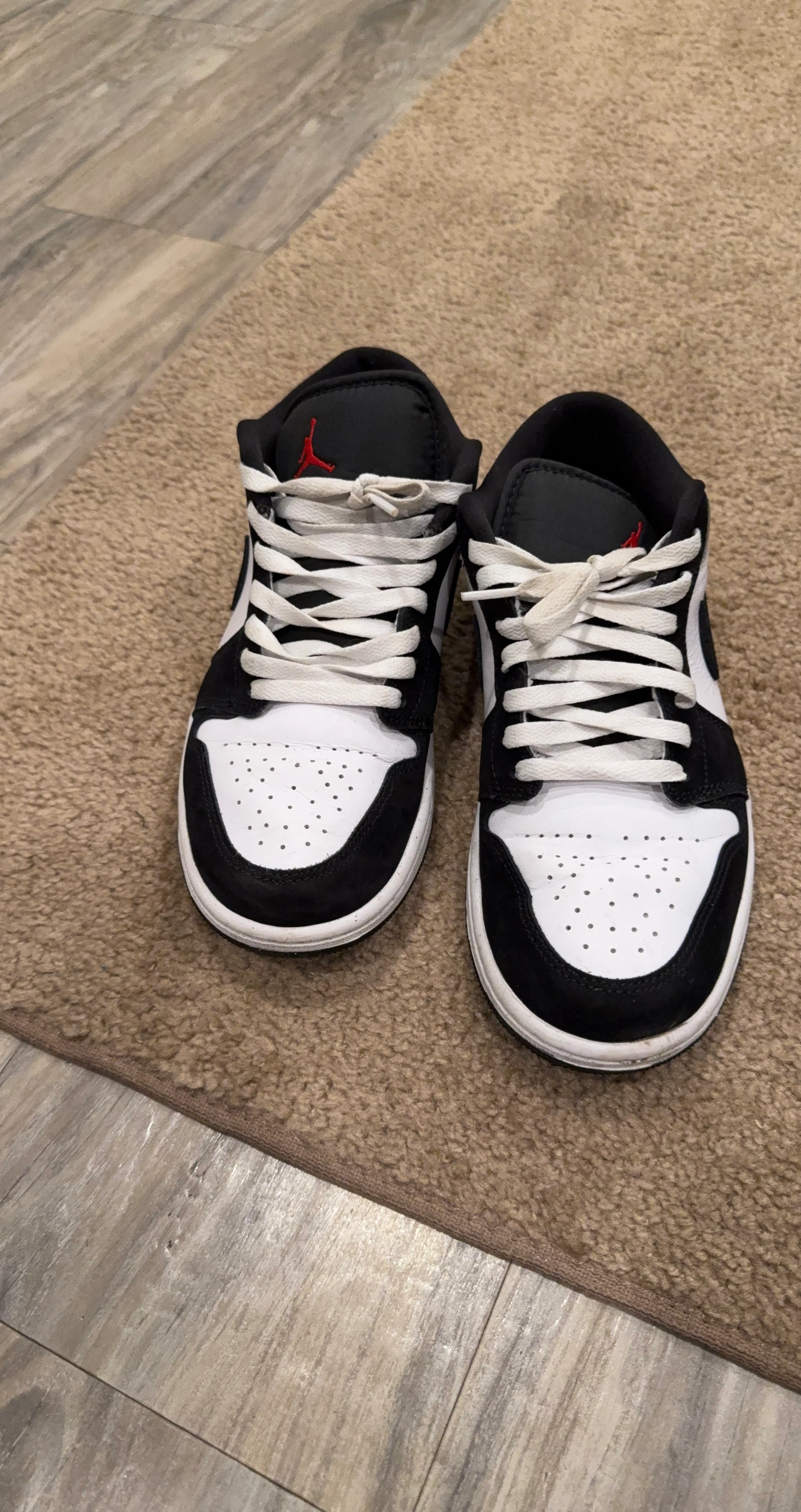 Air Jordan 1 Mid Sneakers