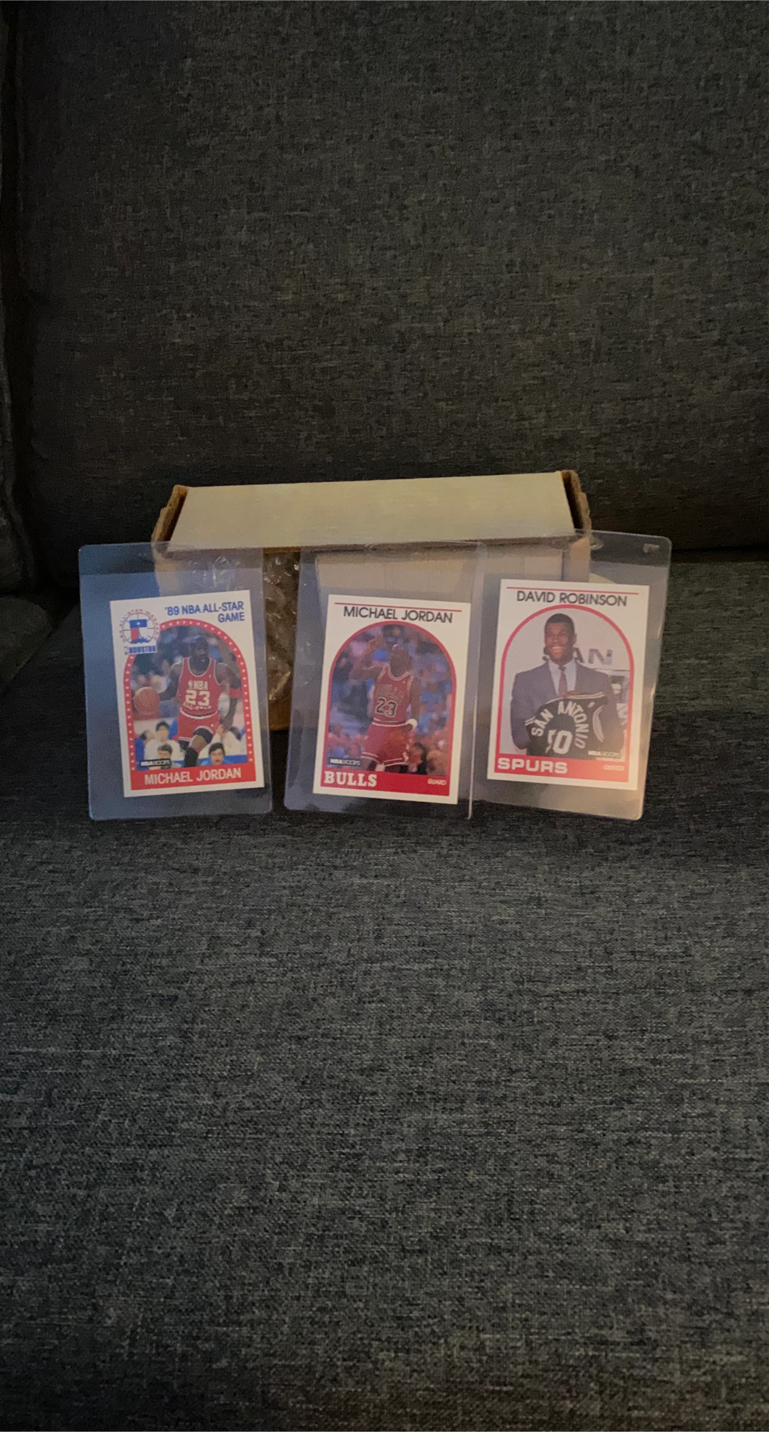 1989 Hoops basketball set with Jordan and Robinson rookie