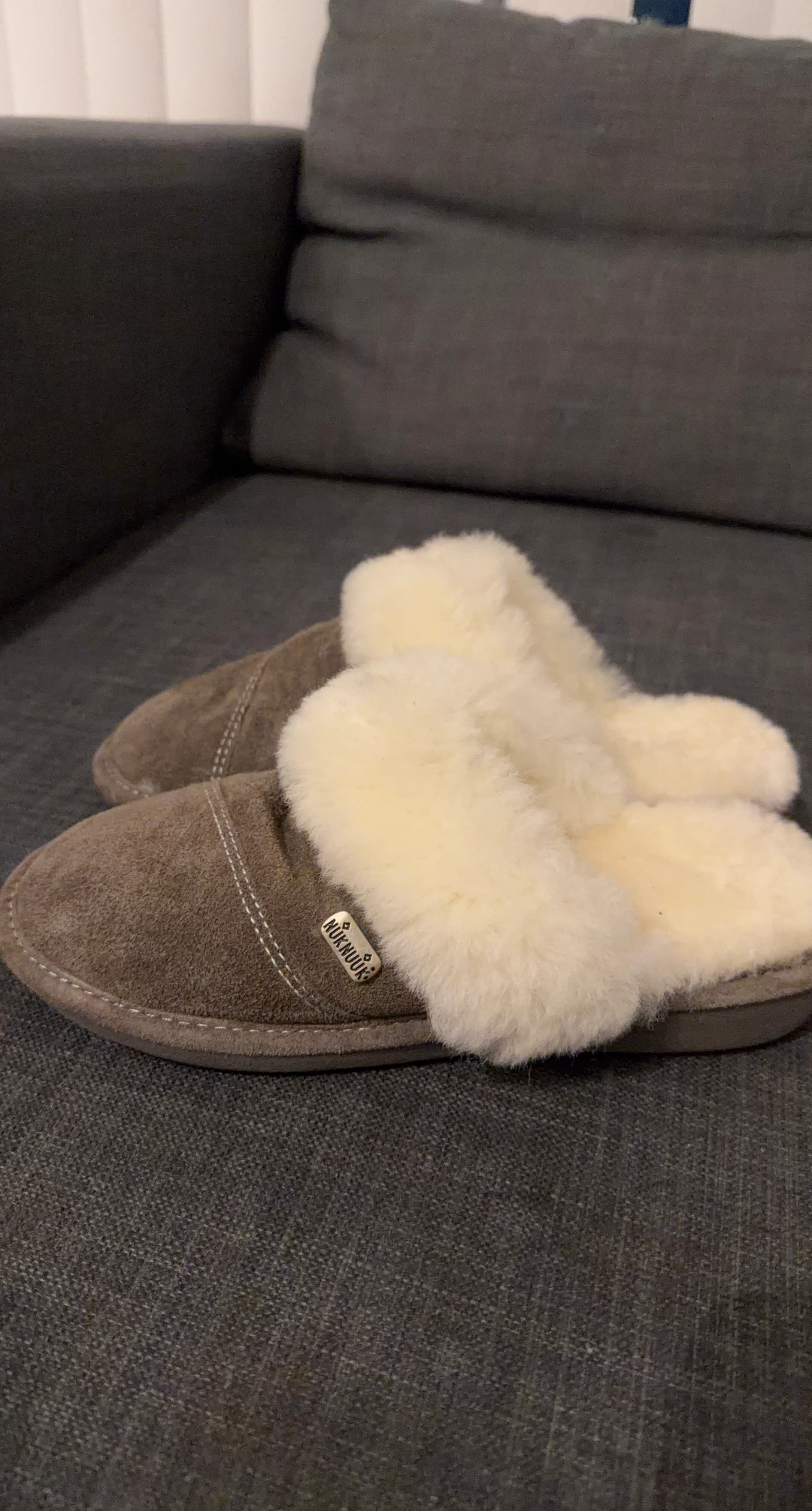 Nuknuuk Sheepskin Slippers Size 7