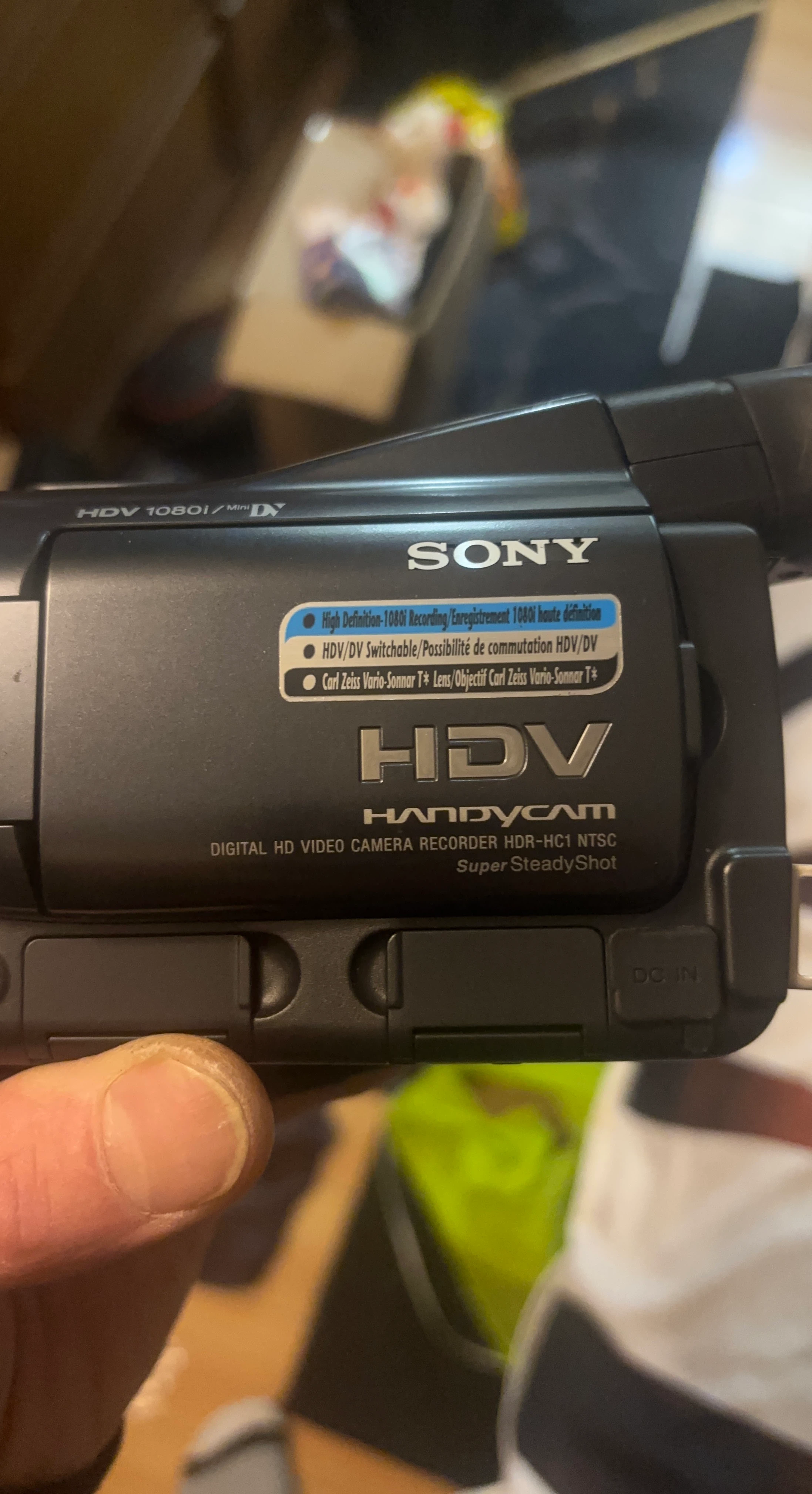 Sony Handycam HDR-HC1 HDV 1080i Digital HD Video Camera