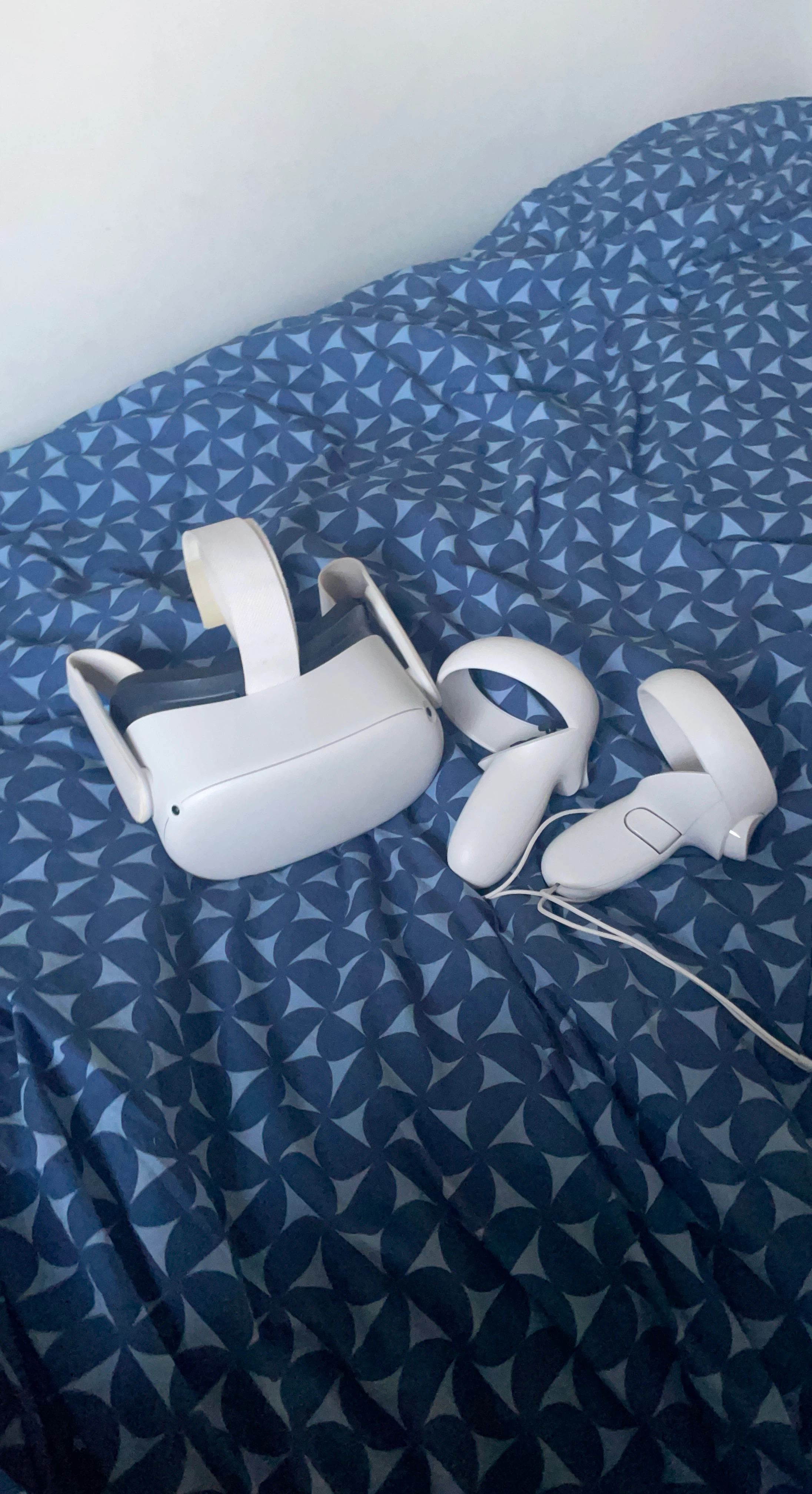 Meta Quest 2 VR Headset