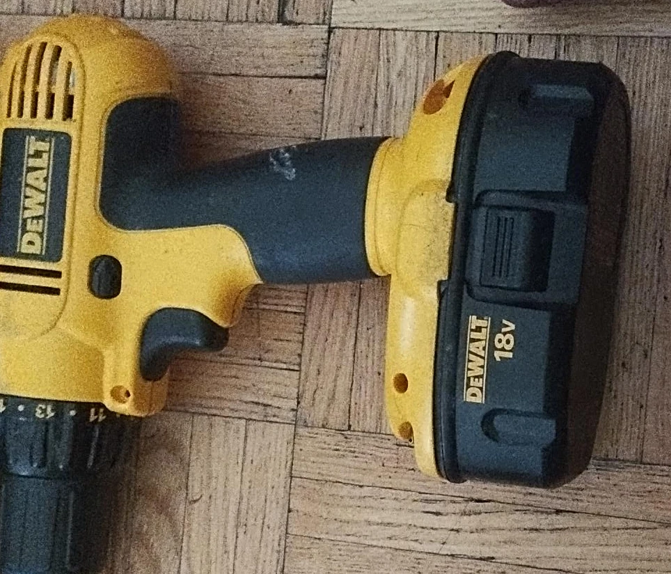 DEWALT 18V Cordless Drill