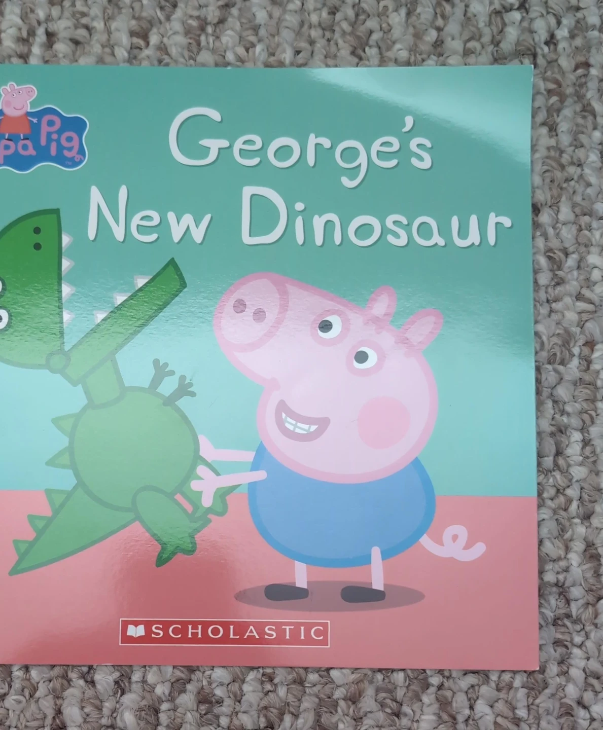 Peppa Pig: George's New Dinosaur Book