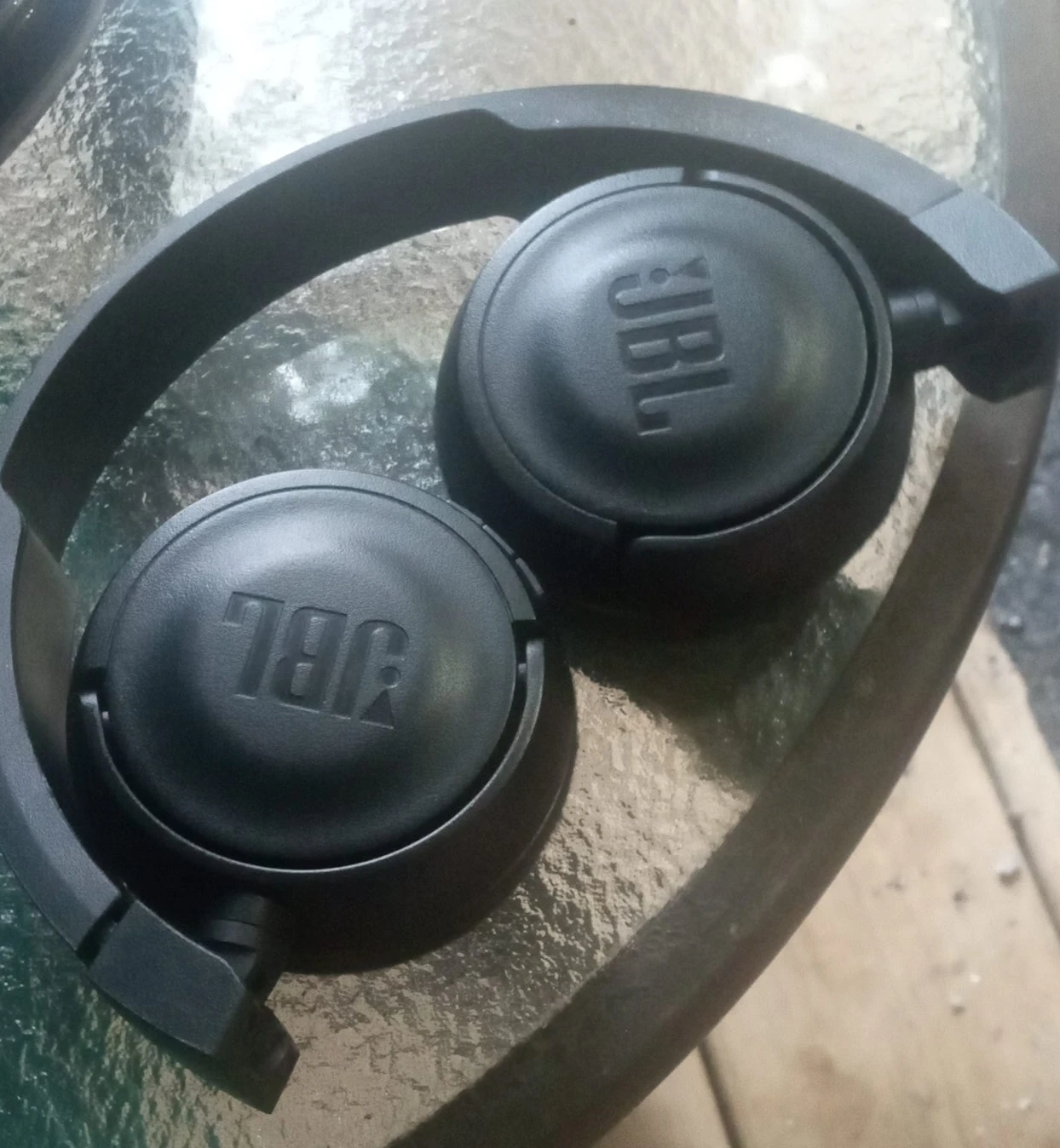Black JBL On-Ear Headphones Bluetooth