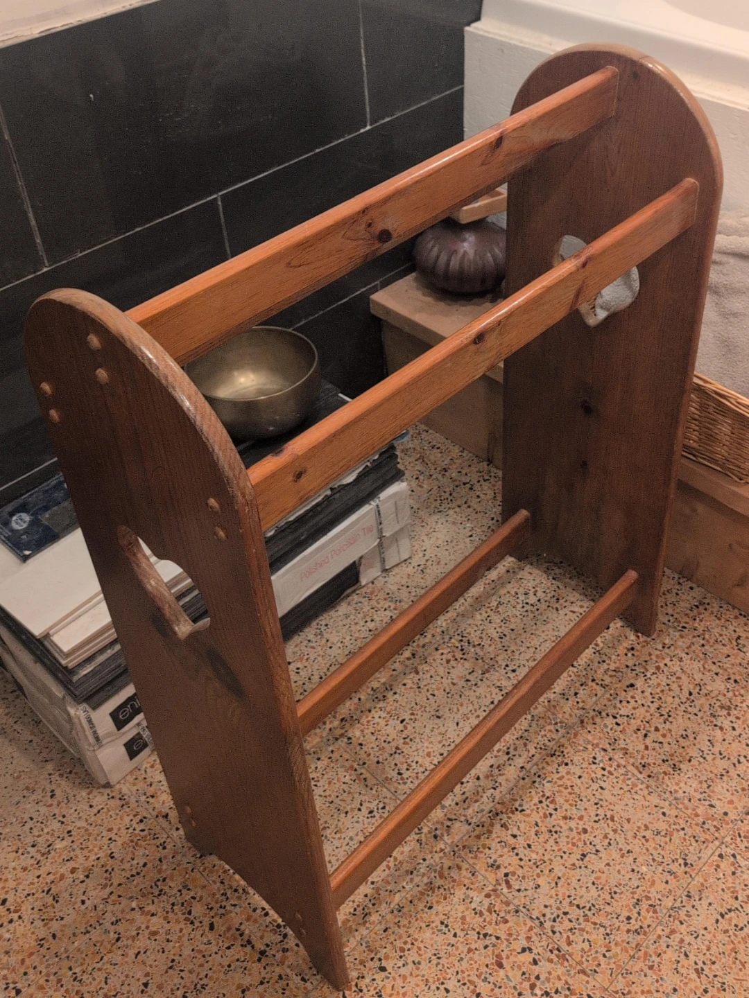 Wooden Quilt Rack with Heart Detail