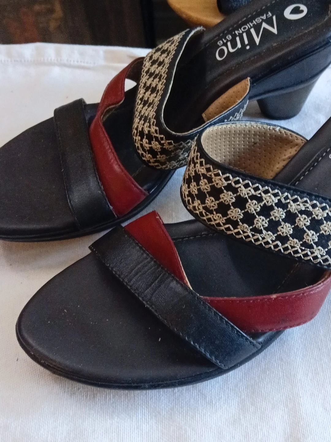 Mino Fashion Sandals - Black/Red