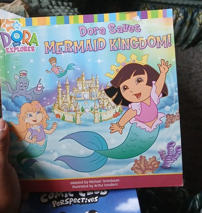 Nick Jr Dora the Explorer: Dora Saves Mermaid Kingdom! Book