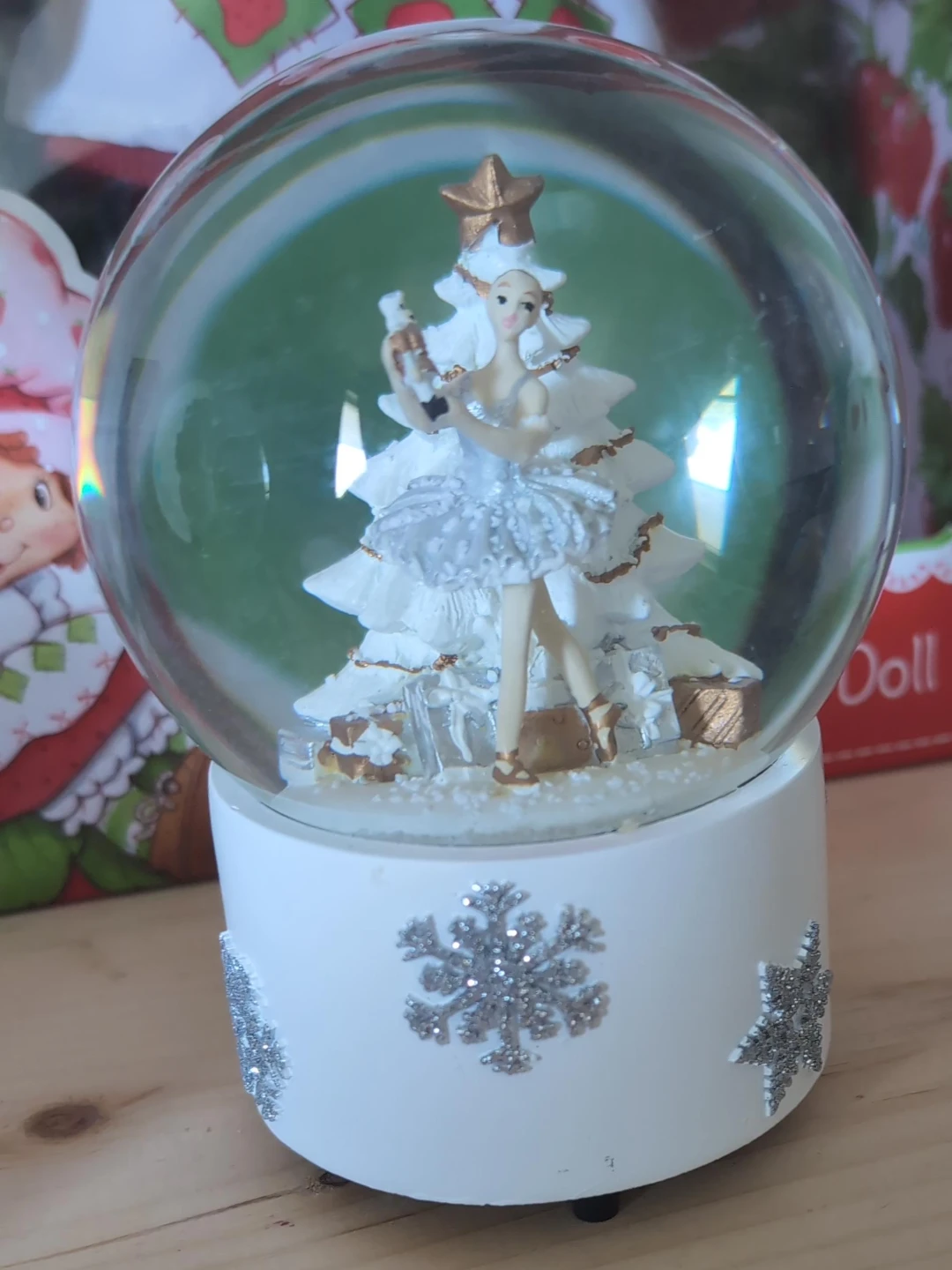 Ballerina and Nutcracker Snow Globe