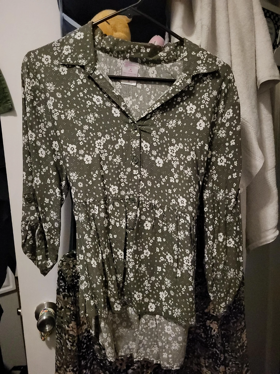 Mossimo Floral Print Collared Button-Up Shirt