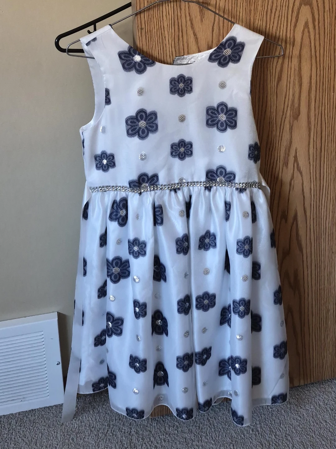 White Girls Dress with Flower Pattern