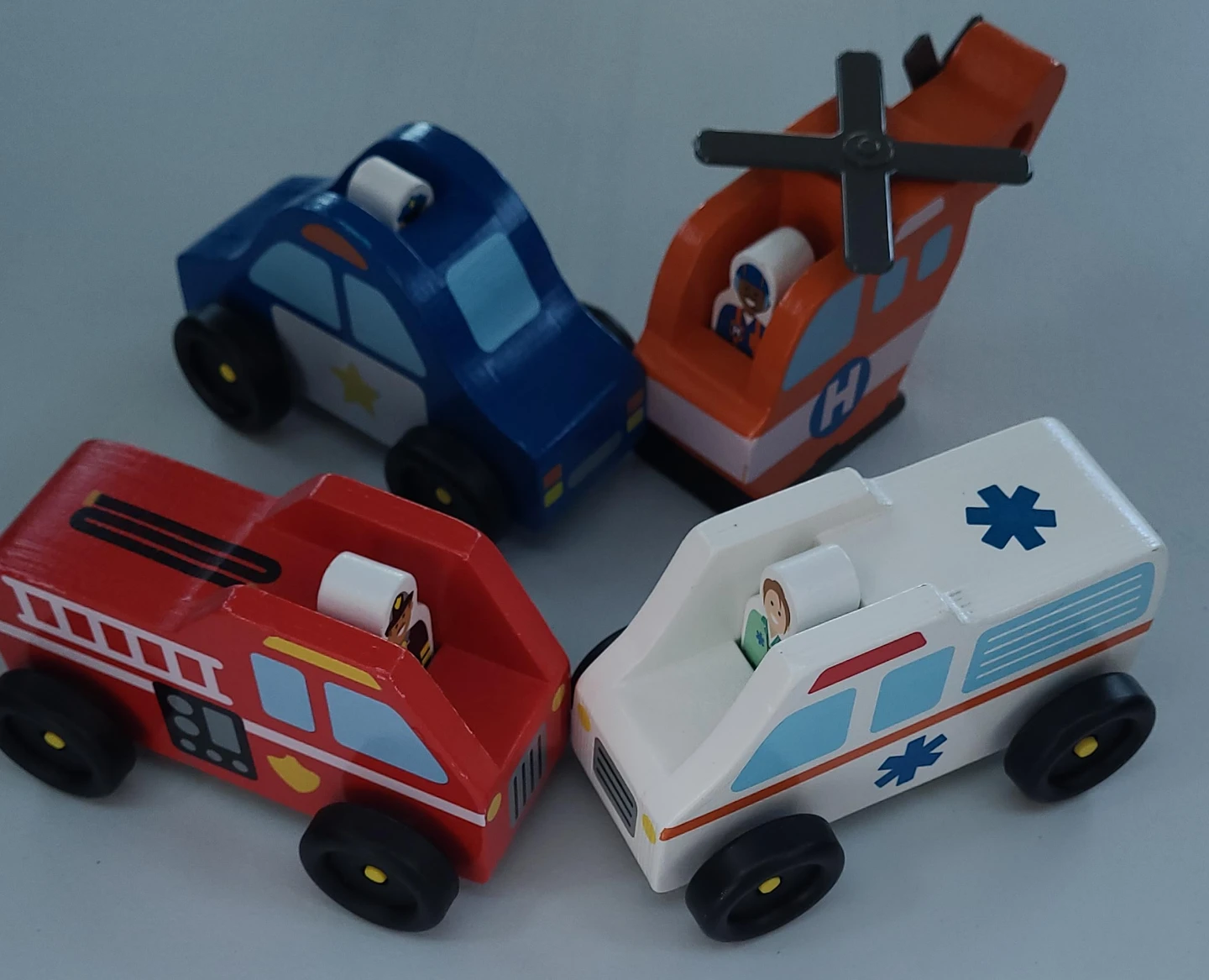 Melissa and Doug Wooden Emergency Vehicle Toy Set
