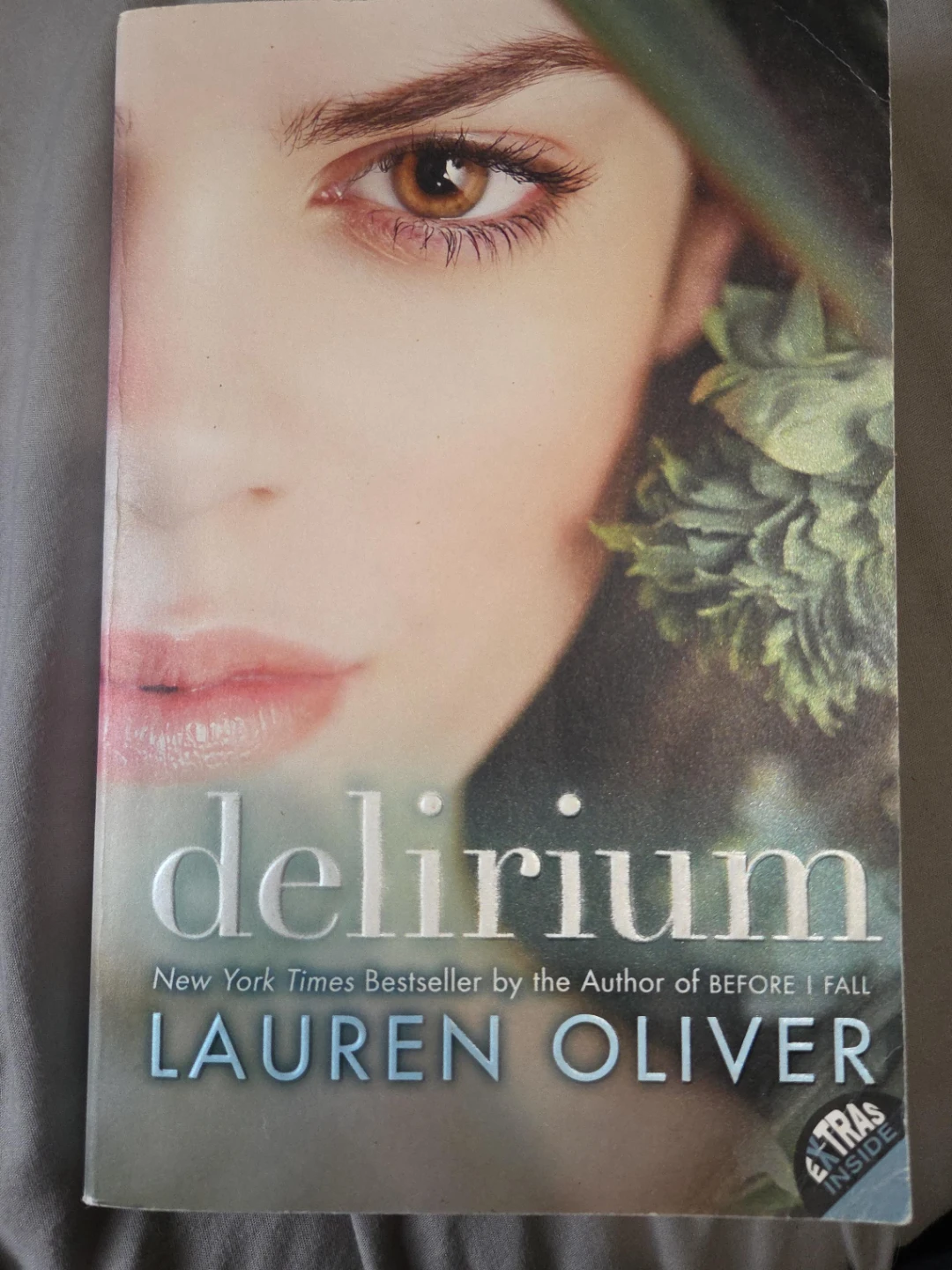 Delirium by Lauren Oliver - New York Times Bestseller