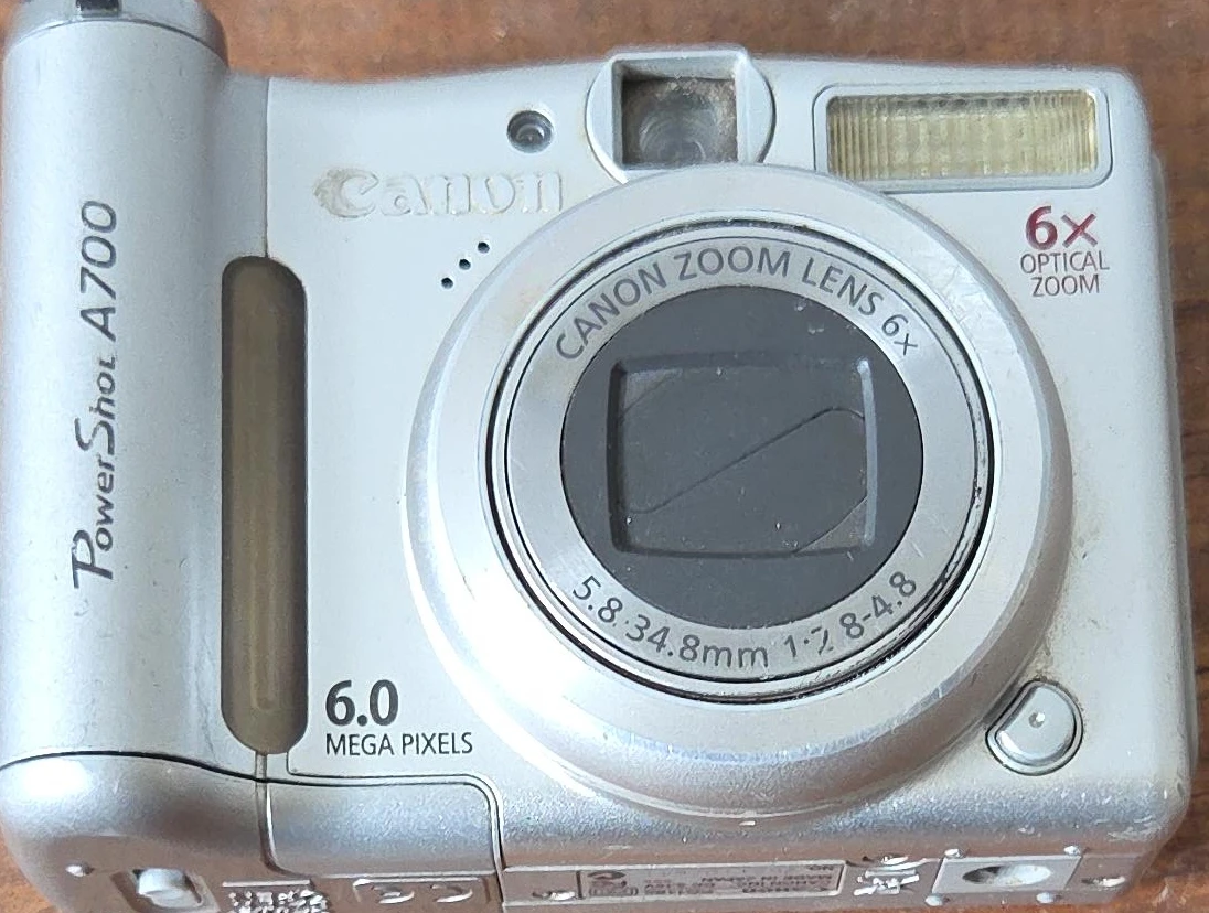 Canon PowerShot A700 Digital Camera