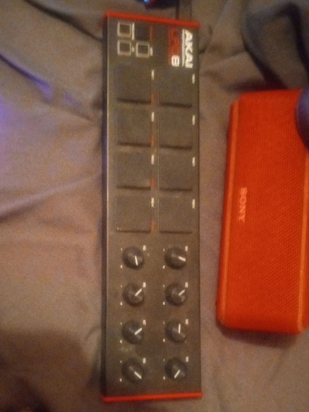 AKAI LPD8 Music Production Controller