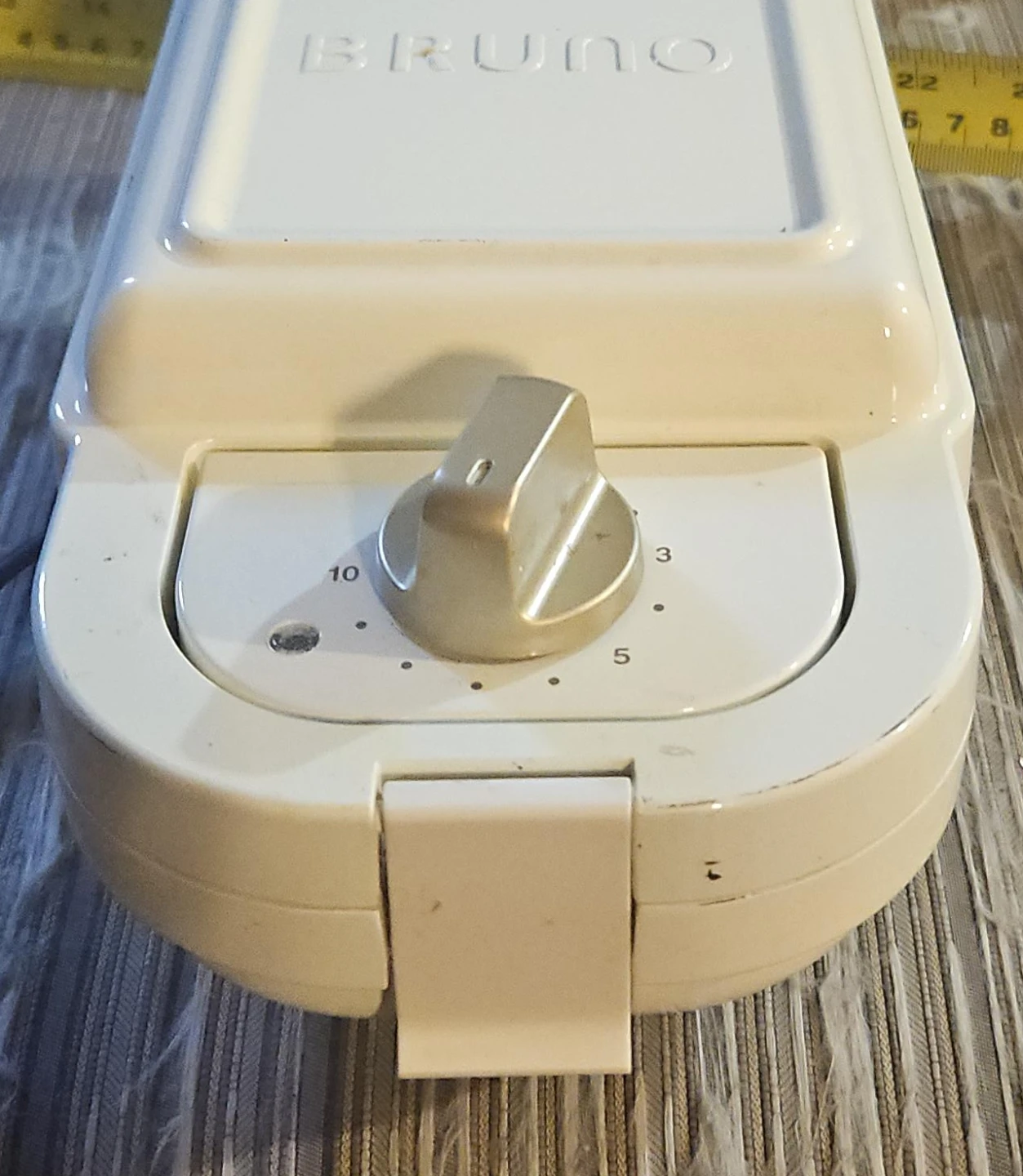 BRUNO White Electric Sandwich Maker