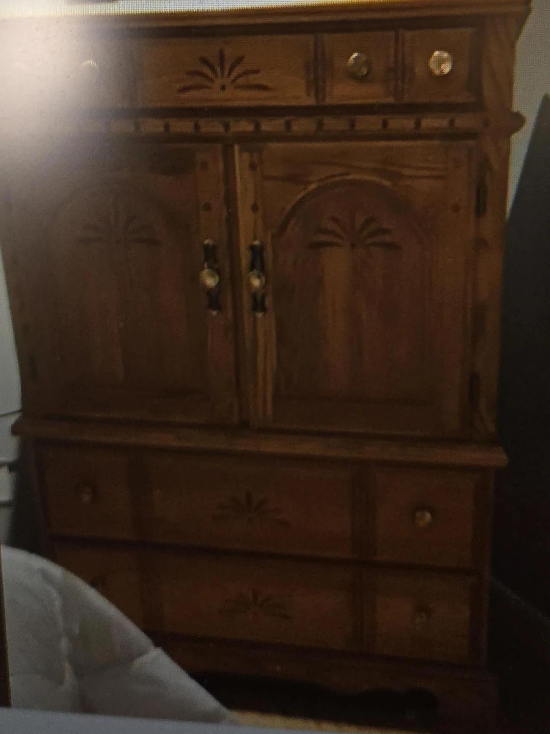 Wood dresser