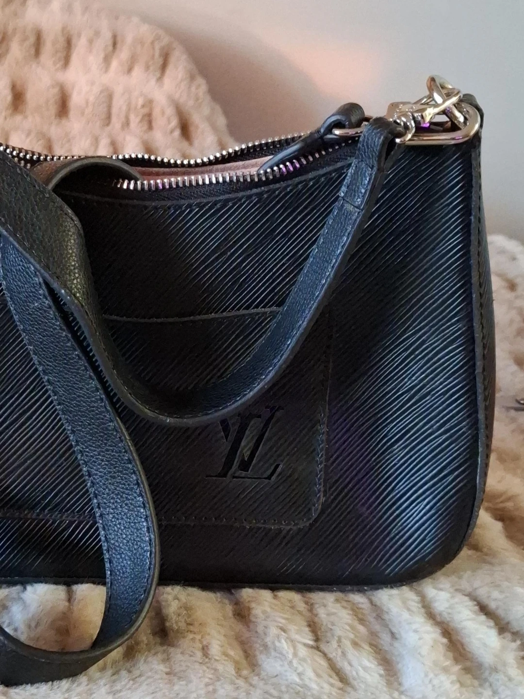 Louis Vuitton Black Epi Leather Pochette with Pouch - photo 2
