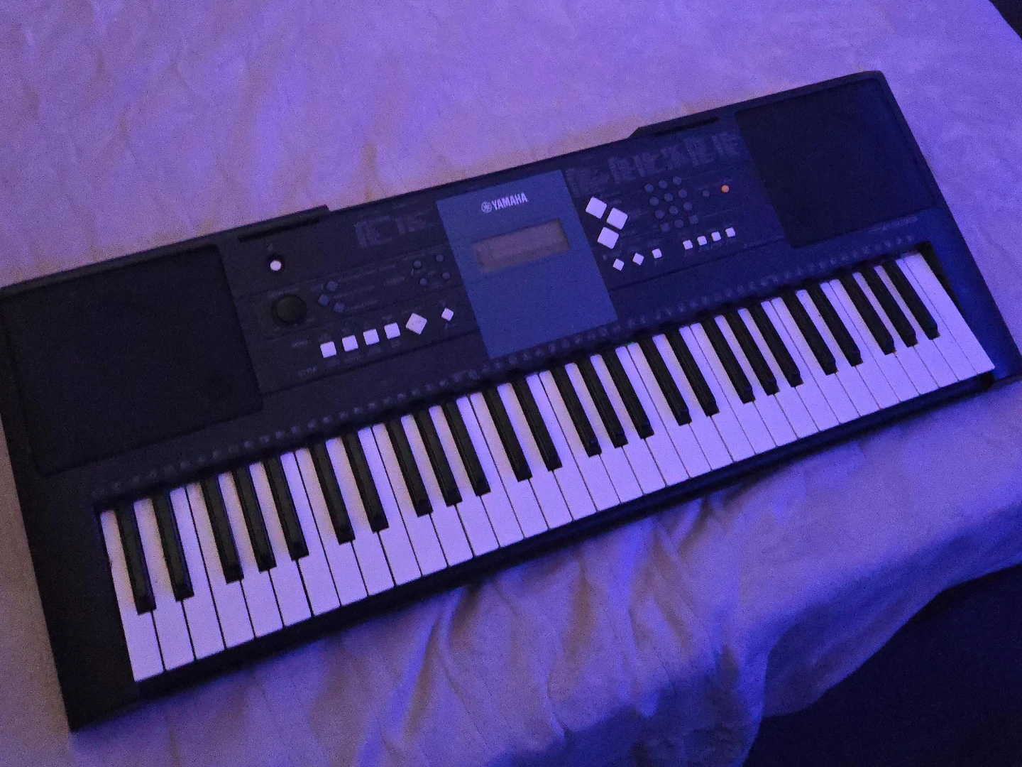 Yamaha Portable Keyboard (No charger)